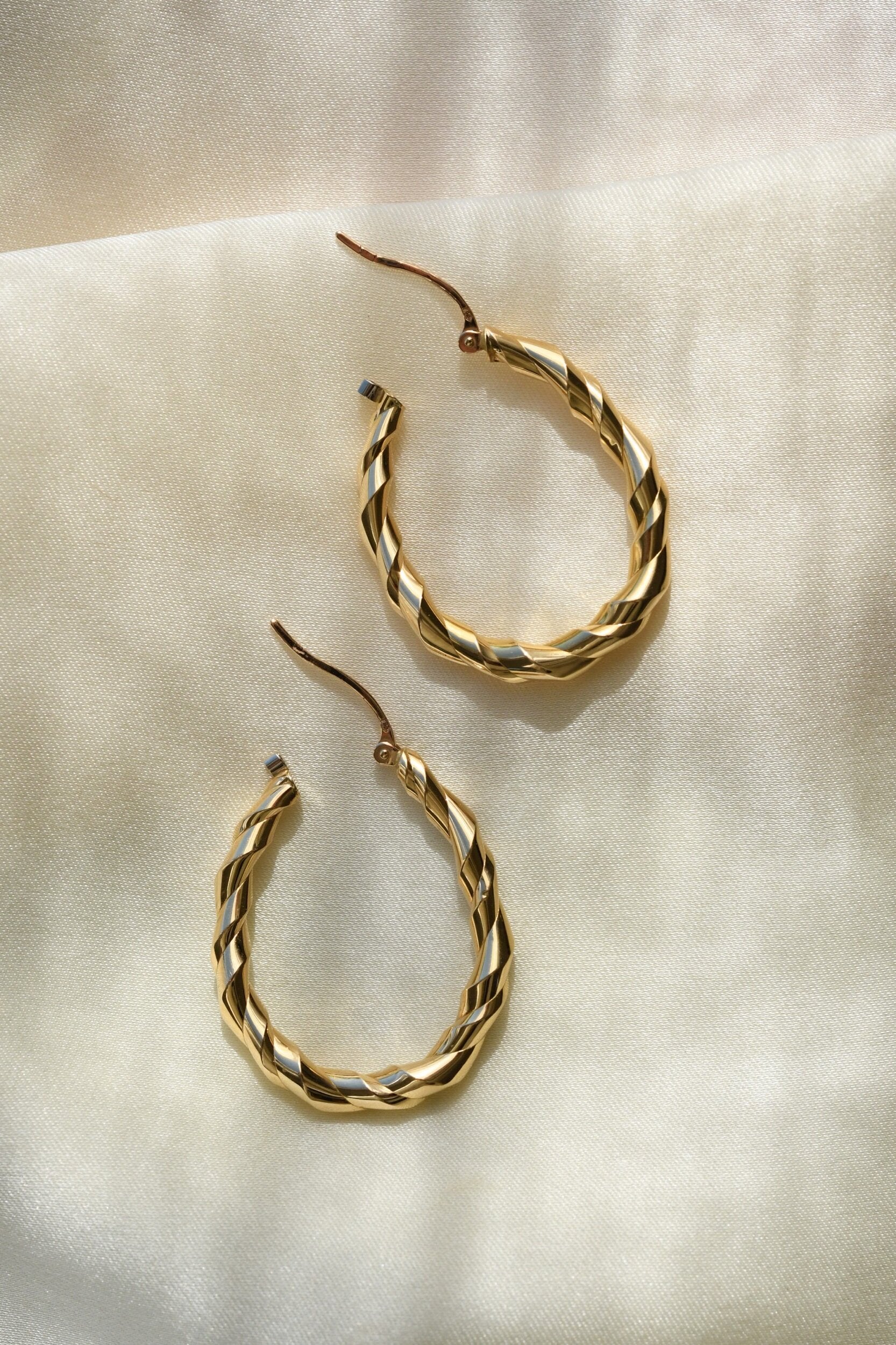 Gorg Twisted Vintage Hoops 18K gold
