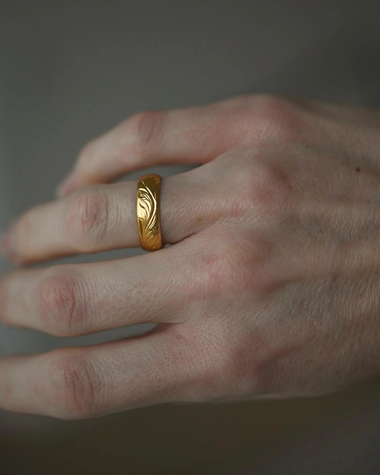 Wonderful Antique Wedding Band 23K Gold 1903