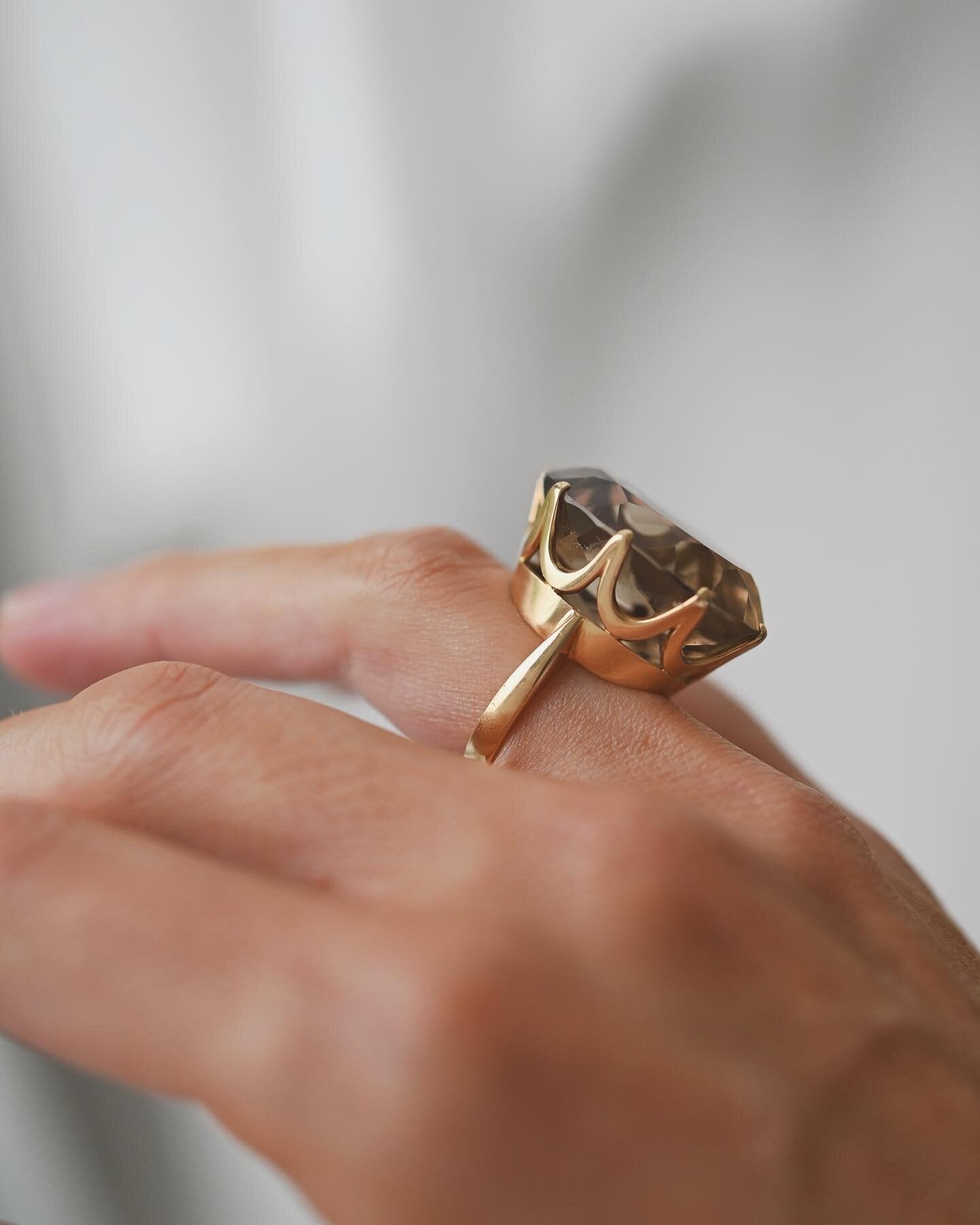 Swedish Vintage Cocktail Ring w Huge Coffee Citrine Quartz 18K Gold 1973