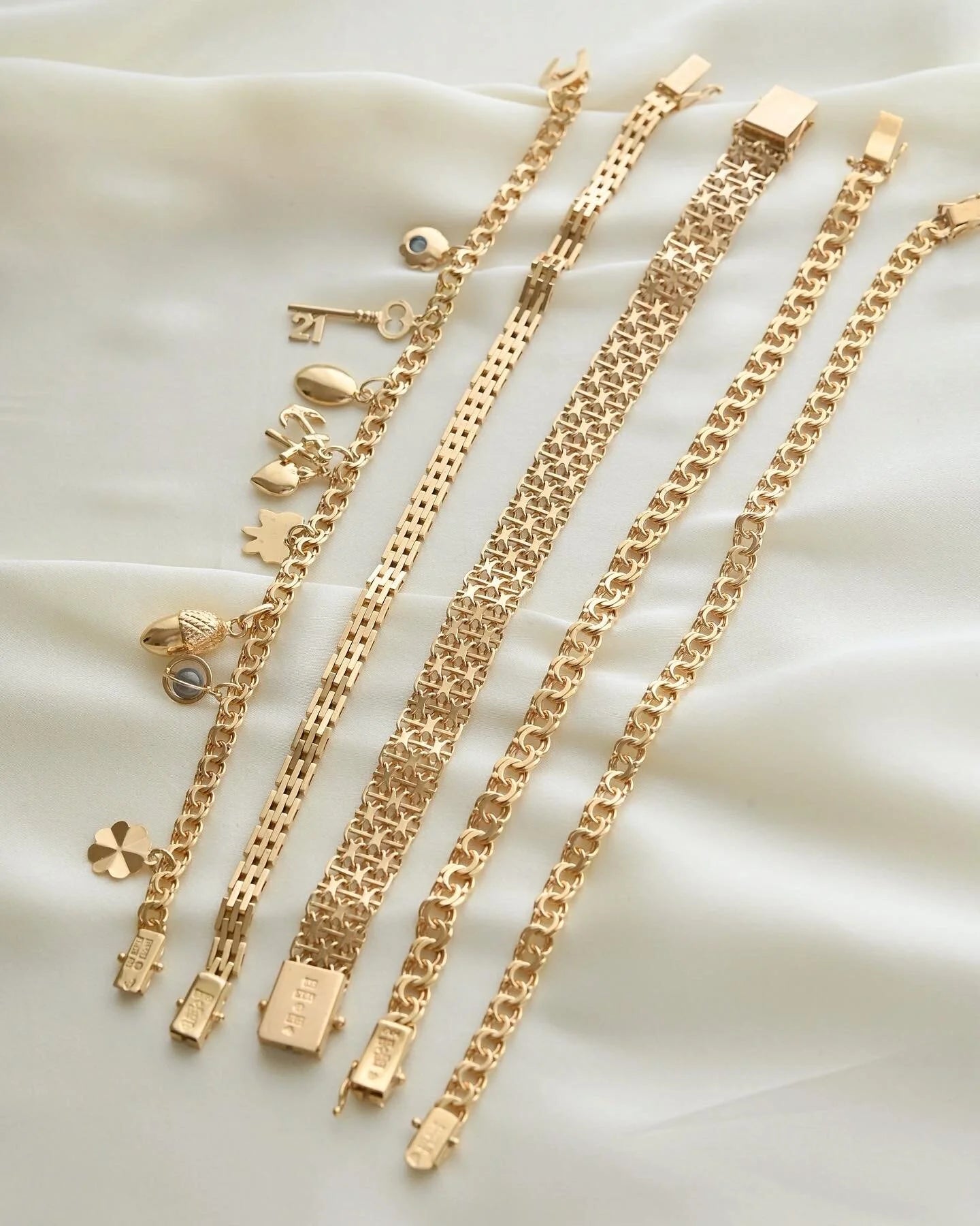 Selection of Special Swedish Vintage Bracelets 18K Gold Mid 1900s