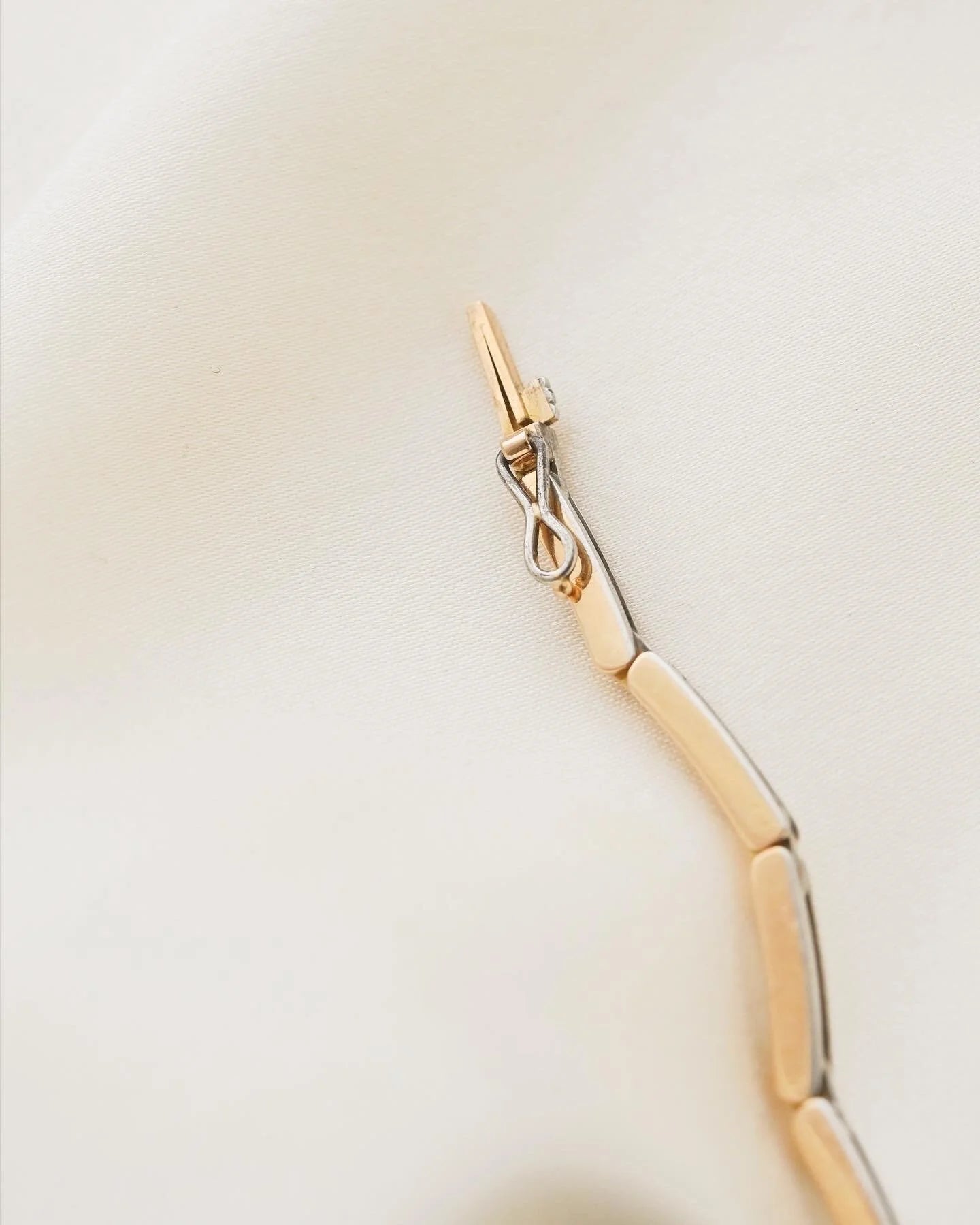 The Best Antique Art Deco Bracelet w 1.30 carats Diamonds 18K Gold