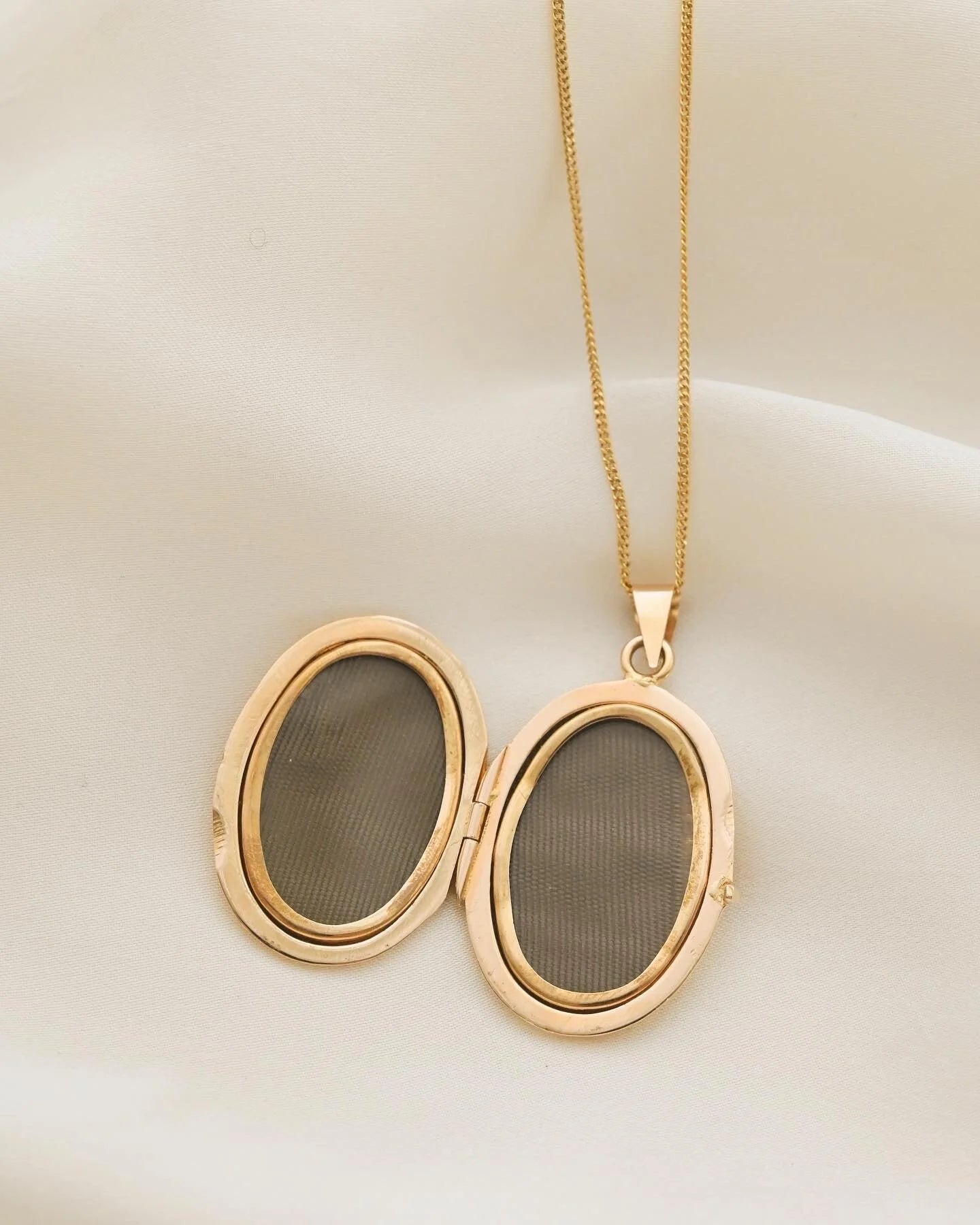 Antique Heavy Swedish G Initial Locket 18K Gold
