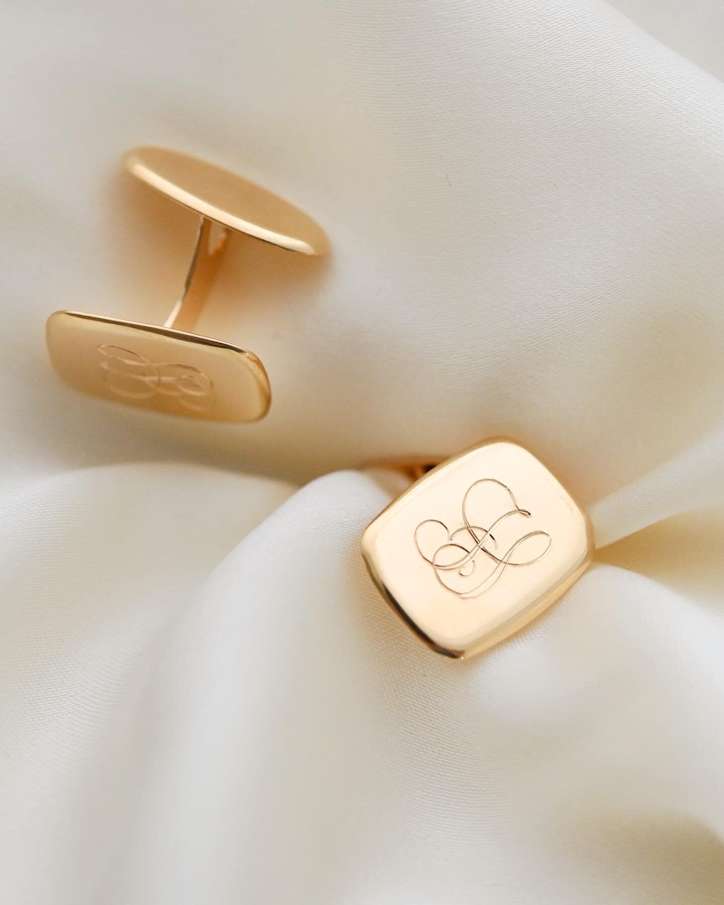 The Most Pretty Cufflinks JS / SJ Initials 18K Gold Mid 1900s