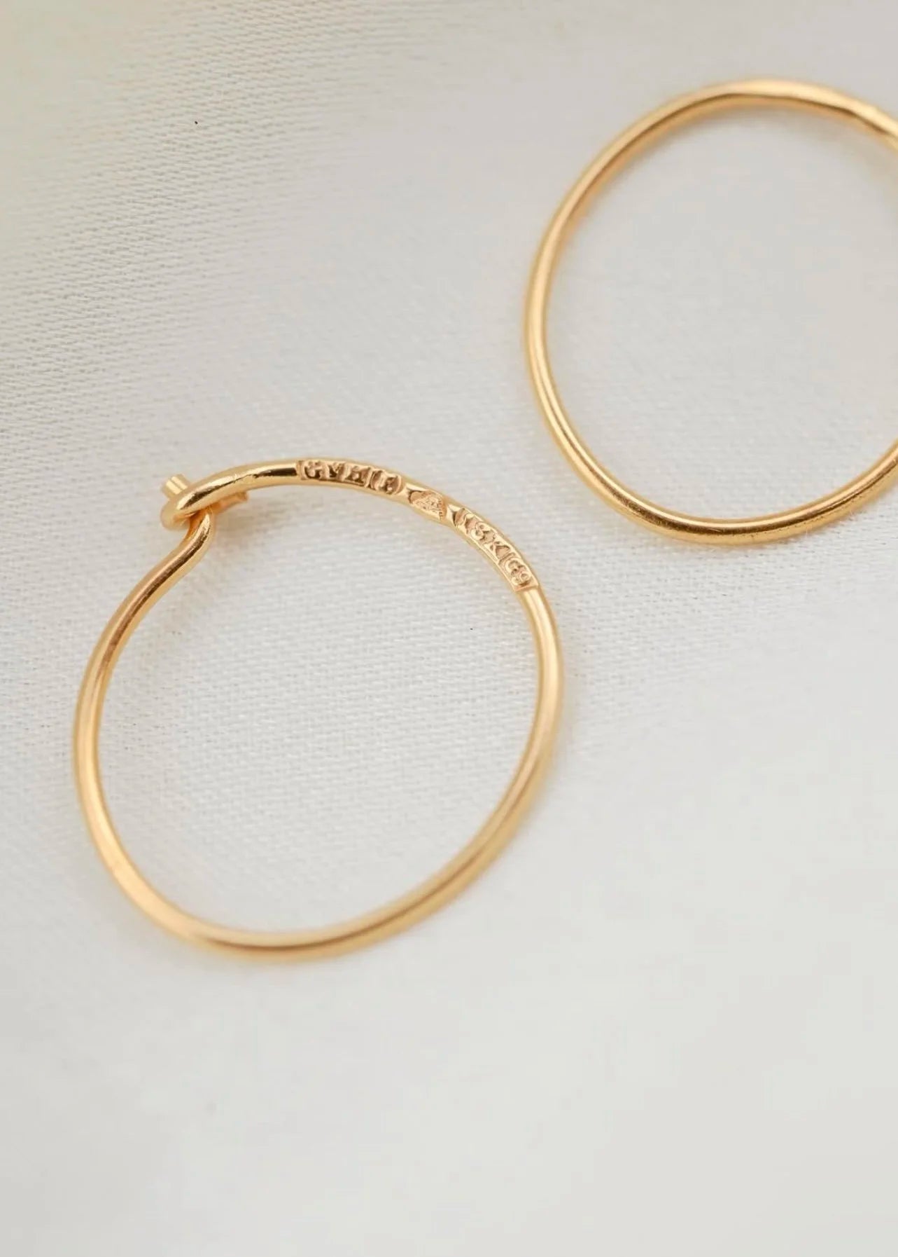 The Never Take Off Again Perfect Hoops Earrings 18K Gold 1957