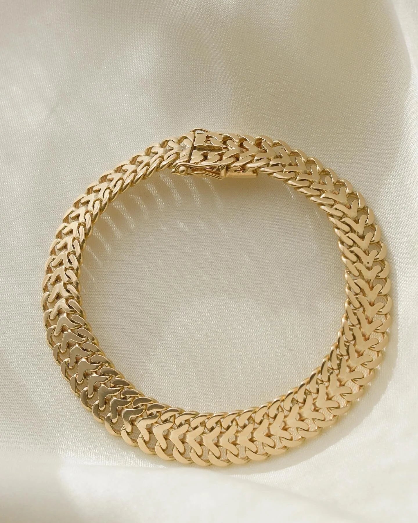 Sublime Jumbo HerringBone Bracelet 18K Gold 1961