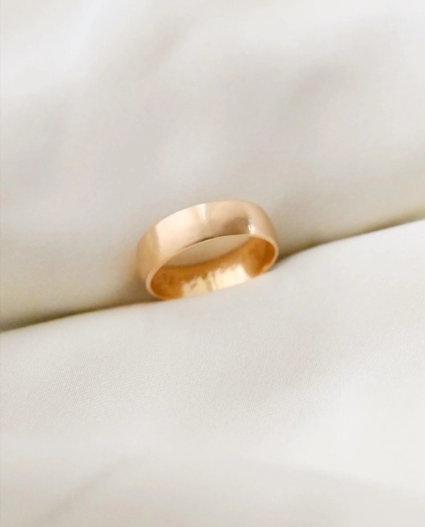 Soft Textured Swedish Vintage Wedding Band 18K Gold