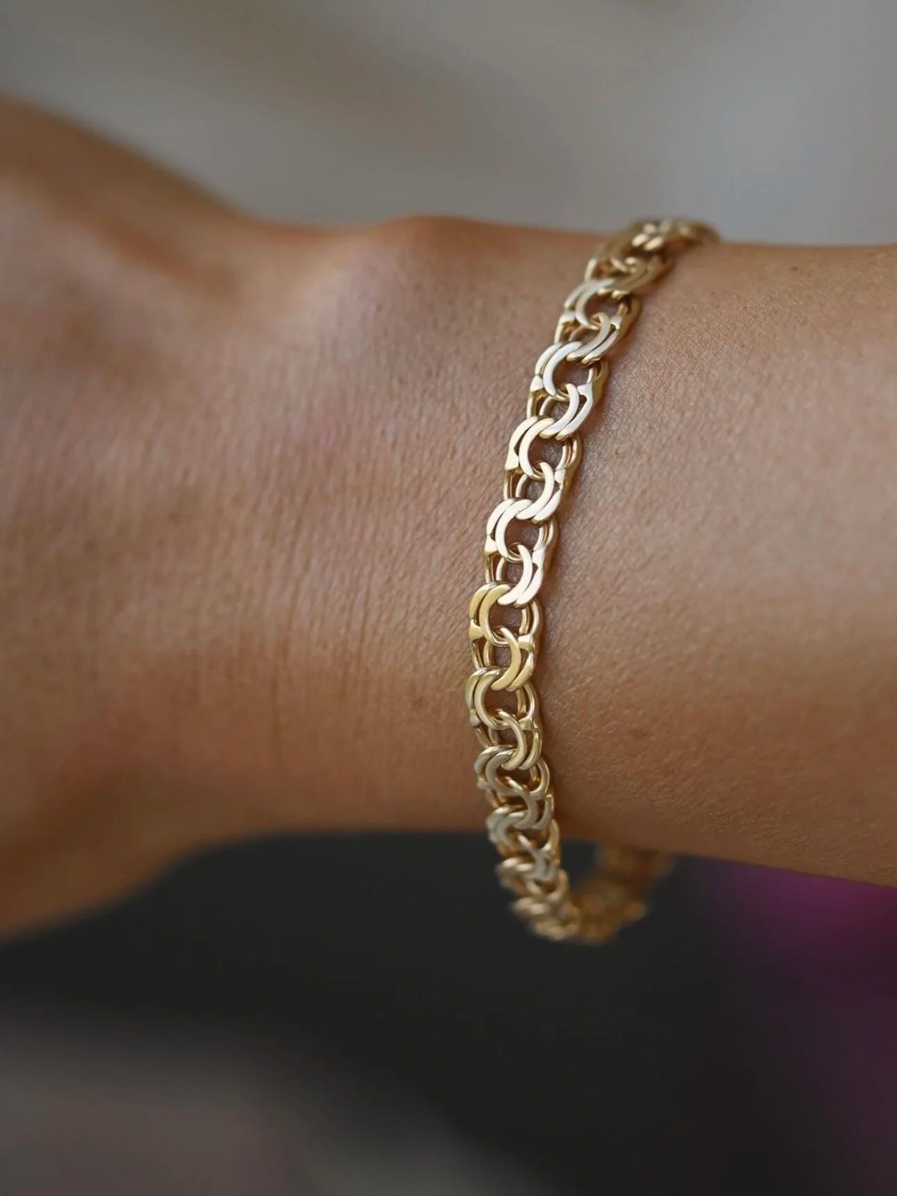 Glowing Swedish Vintage Bismarck Bracelet 18K Gold 1959