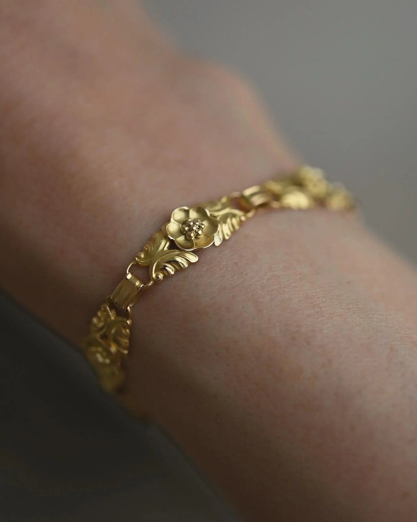 Rare Iconic Georg Jensen Flower Dream Bracelet 18K Gold Beg. 1900s