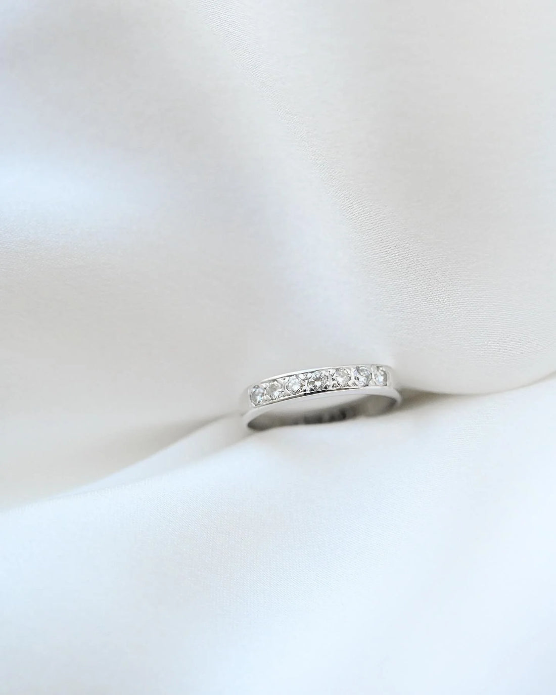 Rare Small Sized 7 Stone Diamond Ring 18K White Gold