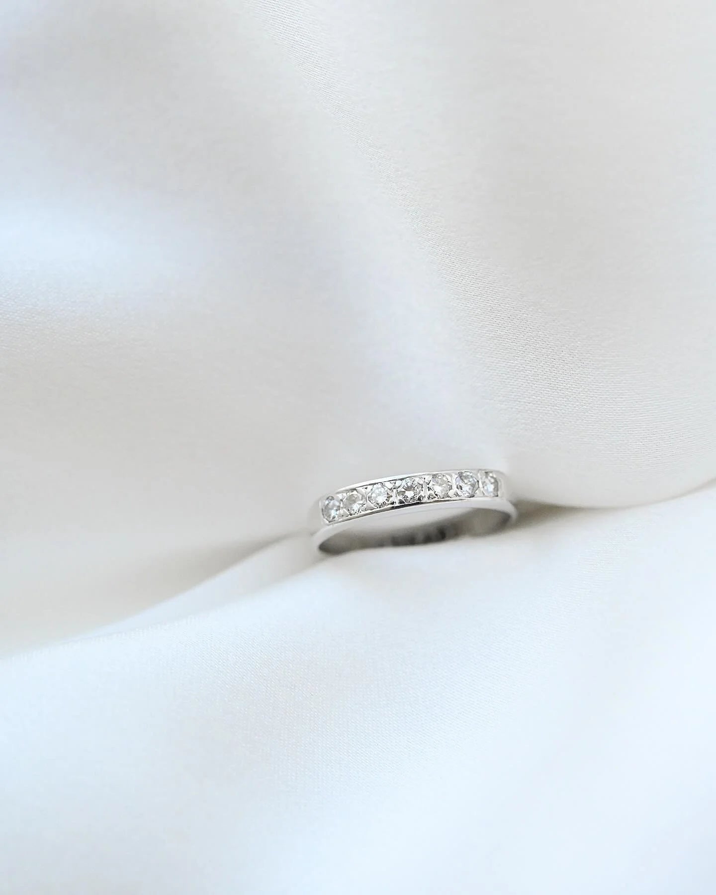 Rare Small Sized 7 Stone Diamond Ring 18K White Gold