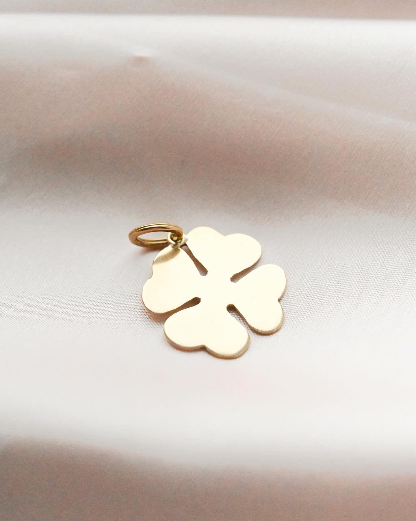 Big Vintage Lucky Pendant w Big Jump Ring Bale 18K Gold