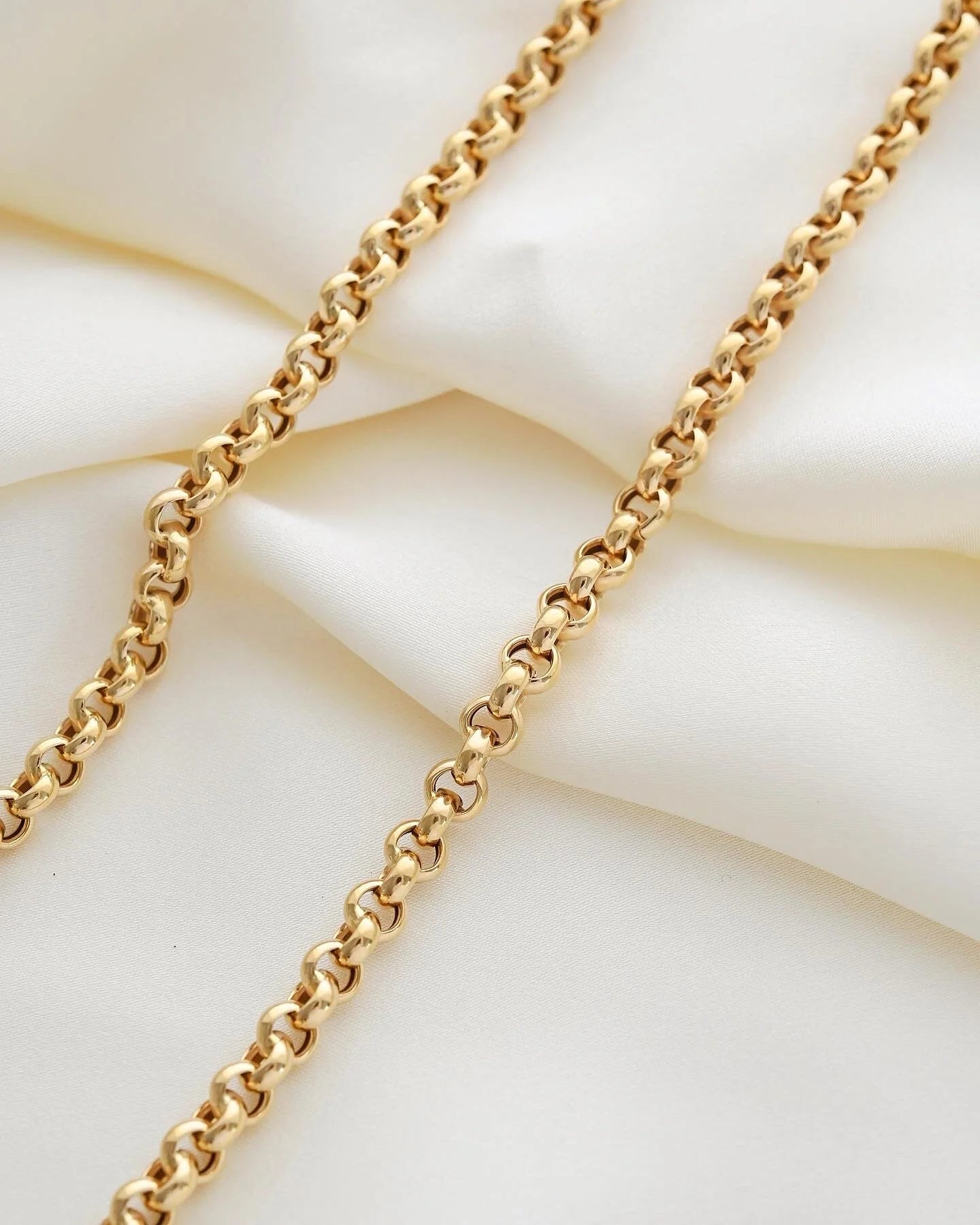 Long 19.5 Inches Italian Vintage Rolo Link Chain 18K Gold