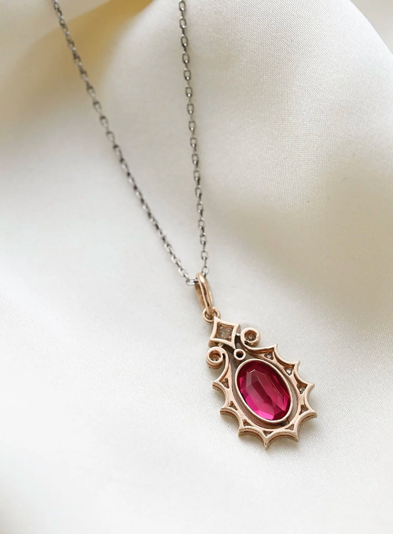 The Prettiest Antique Art Deco Ruby Diamond Pendant on Chain Platinum /14K Gold 1920