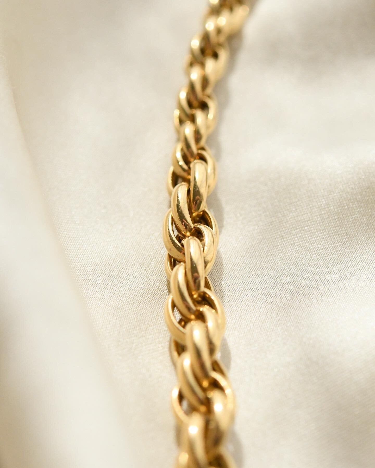 Extraordinary Stunning Rope Chain 18K Gold