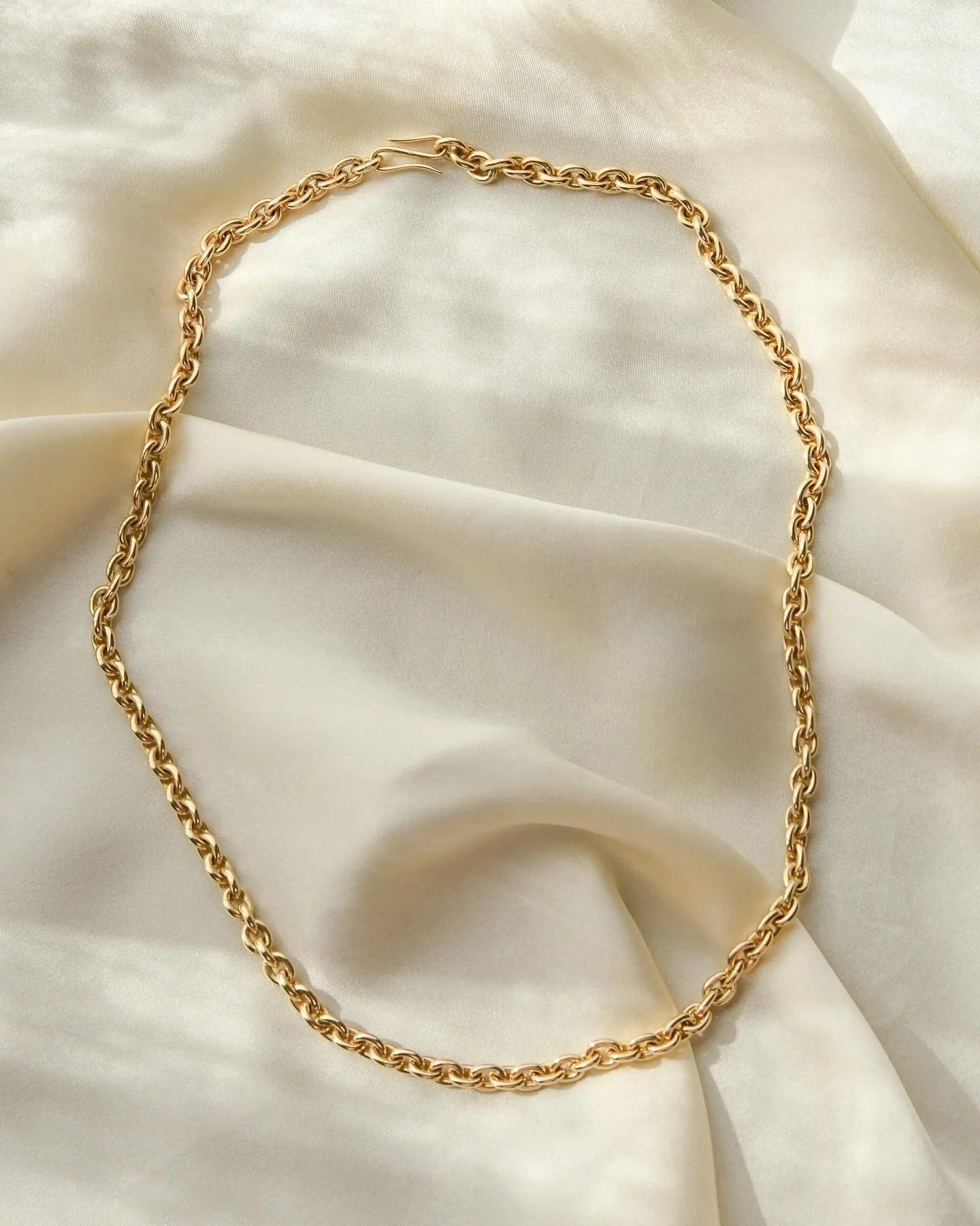 Radiant Rounded Anchor Link Chain 14K Gold
