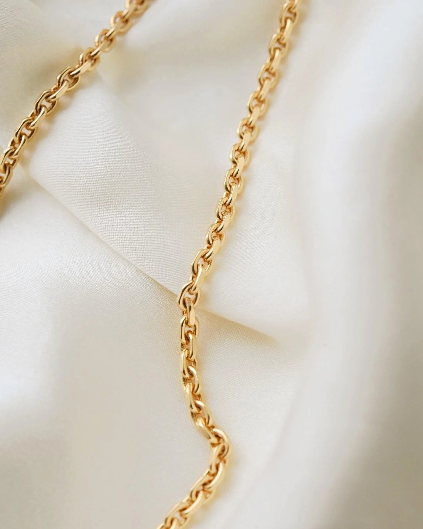 Sexy Solid Swedish Vintage Anchor Chain 18K Gold