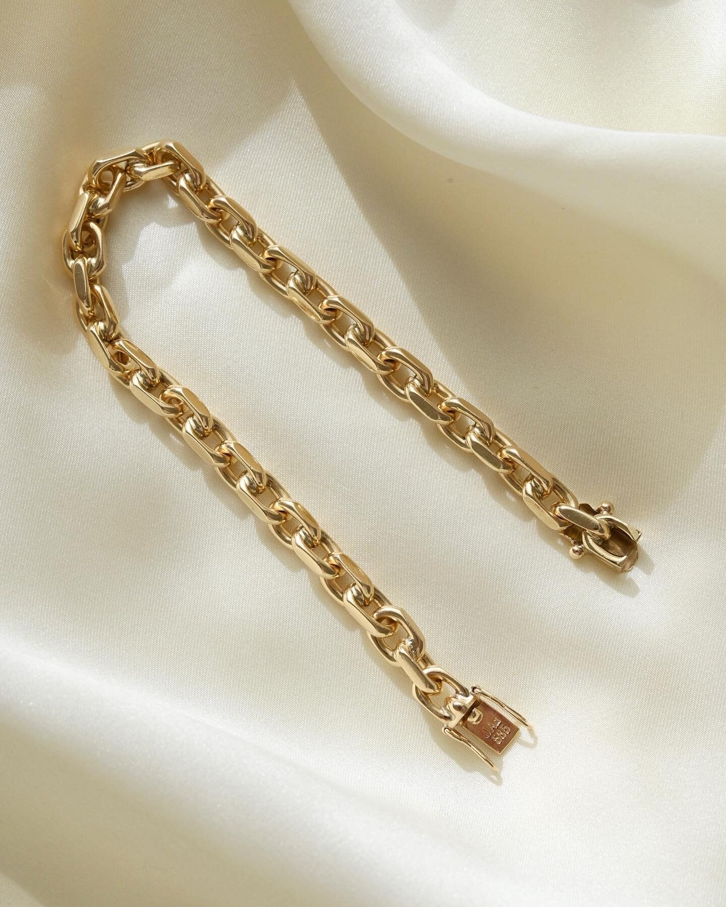 Radiant Gorgeous Anchor Link Bracelet 14K Gold