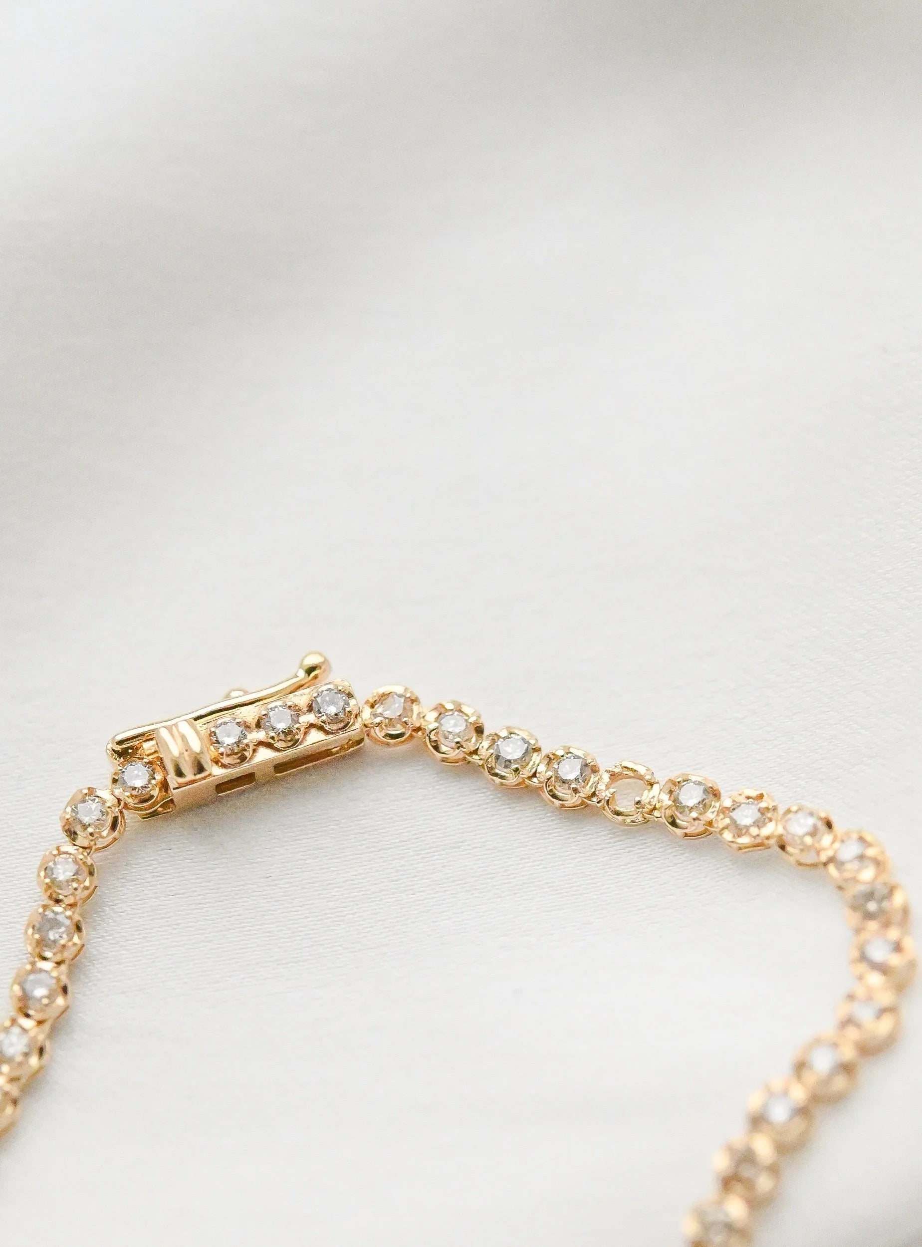 Beautiful Dainty Tennis Necklace 3 Carats Natural Diamonds 18K Gold