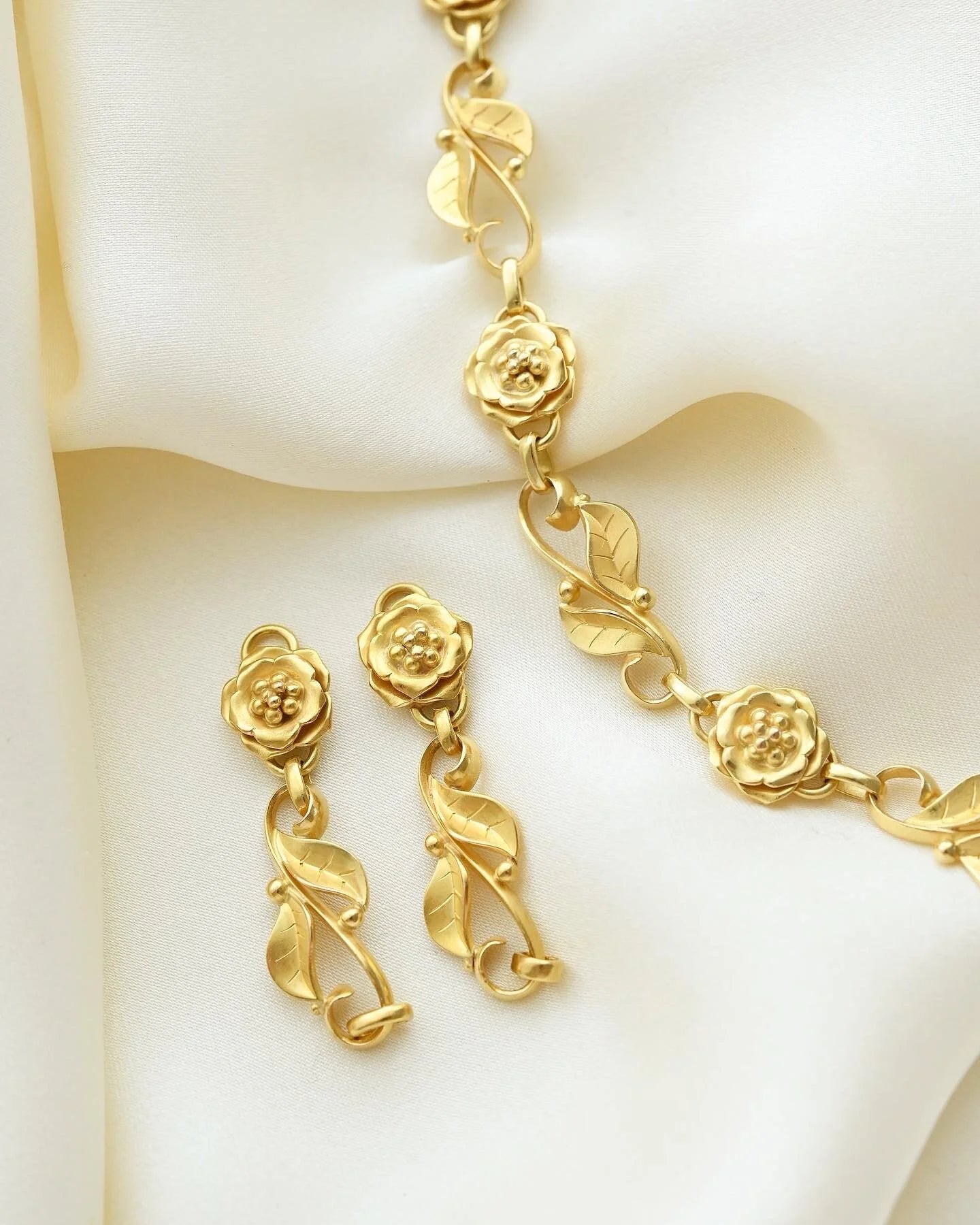 Stunning Rare Masterpiece Necklace by Georg Jensen 18K Gold Beg.1900s