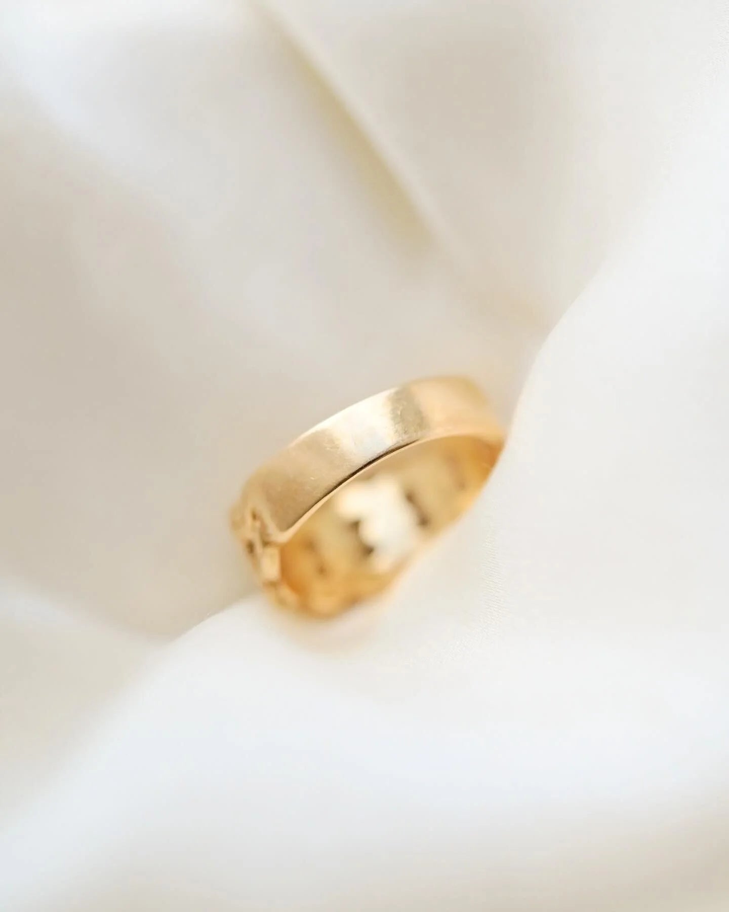 Swedish Mid Century Link Ring 18K Gold 1960s