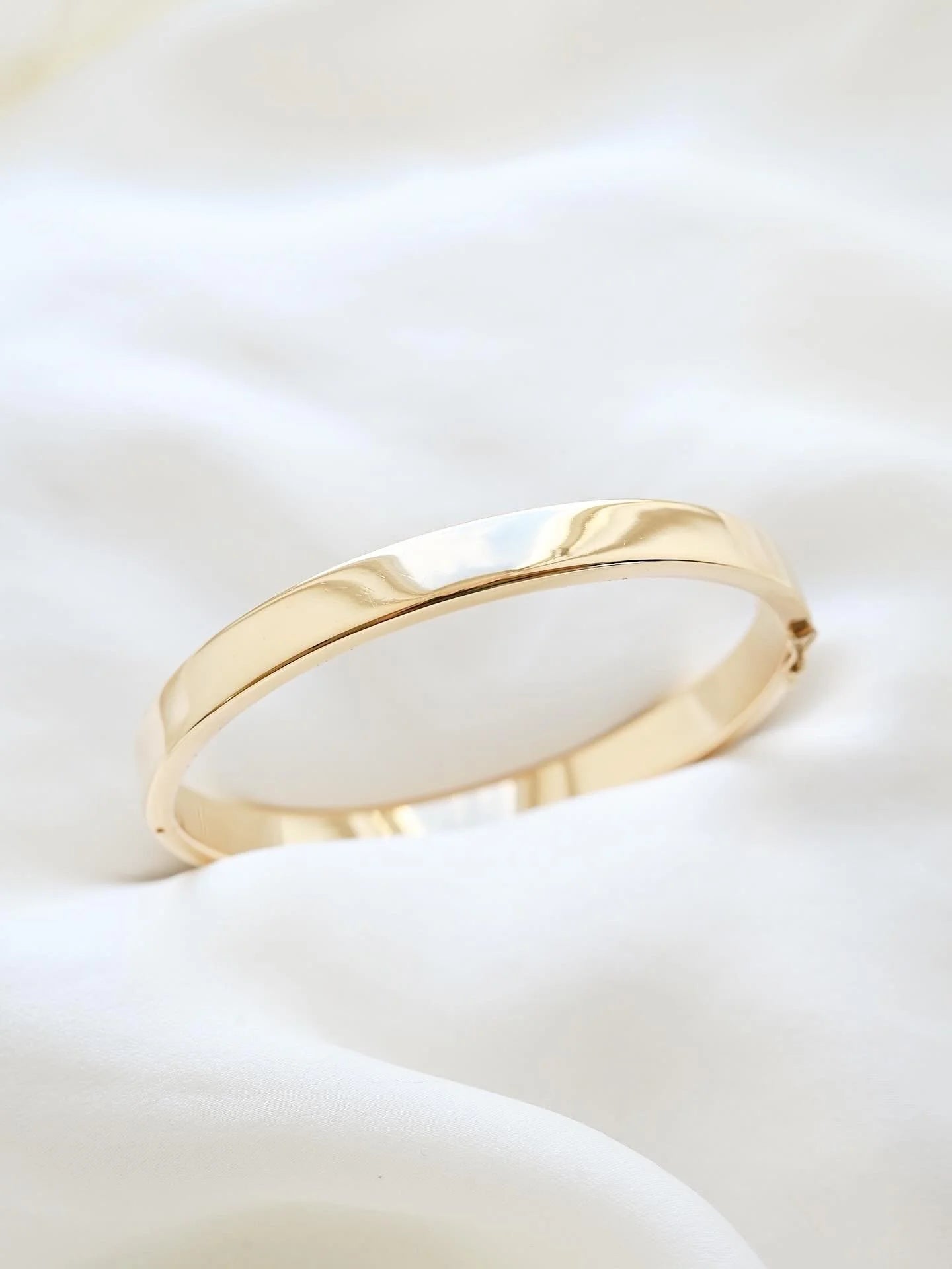 The Perfect Classic Vintage Bangle 14K Gold