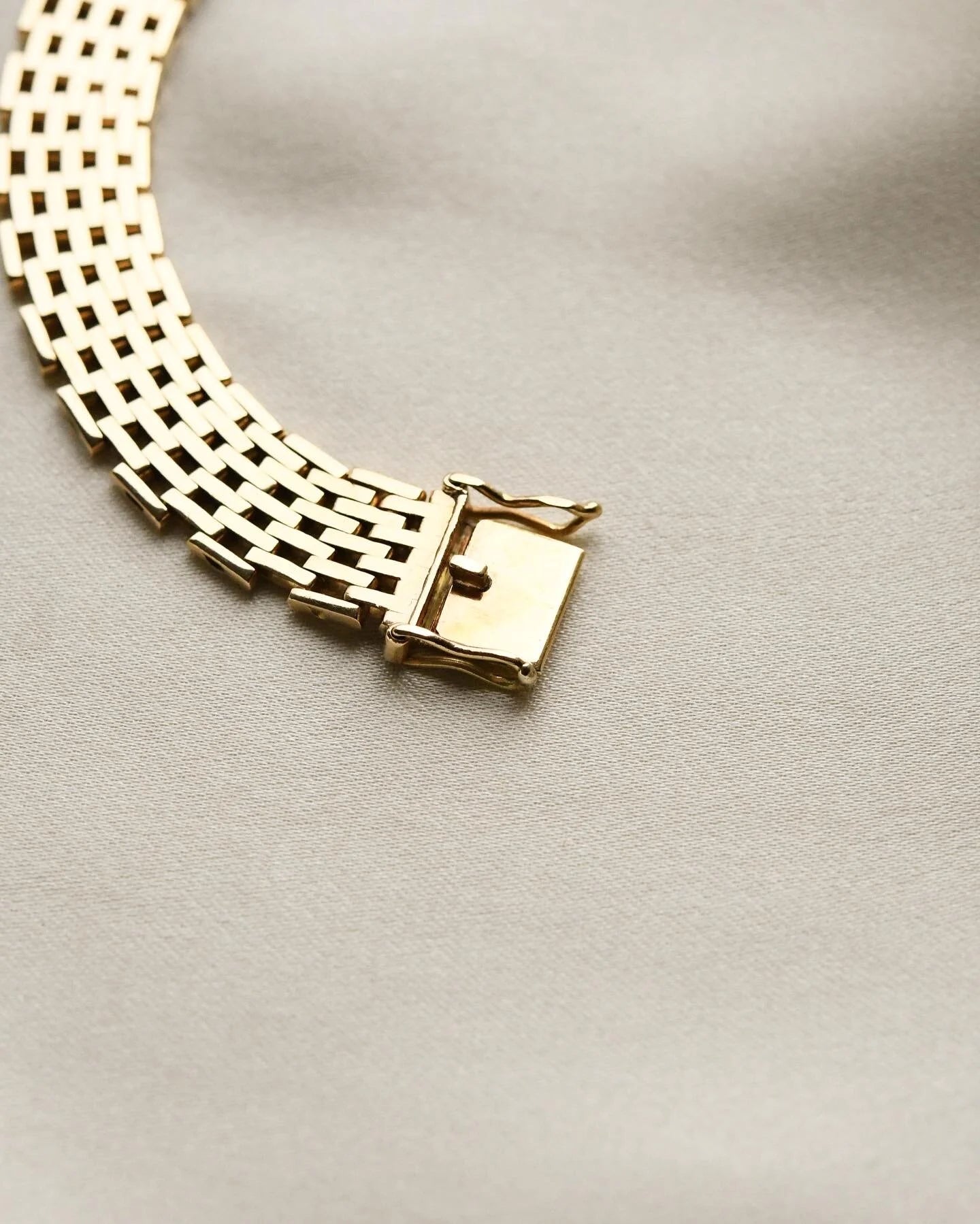 Beautiful Vintage Brick Link Bracelet 14K Gold 1960s