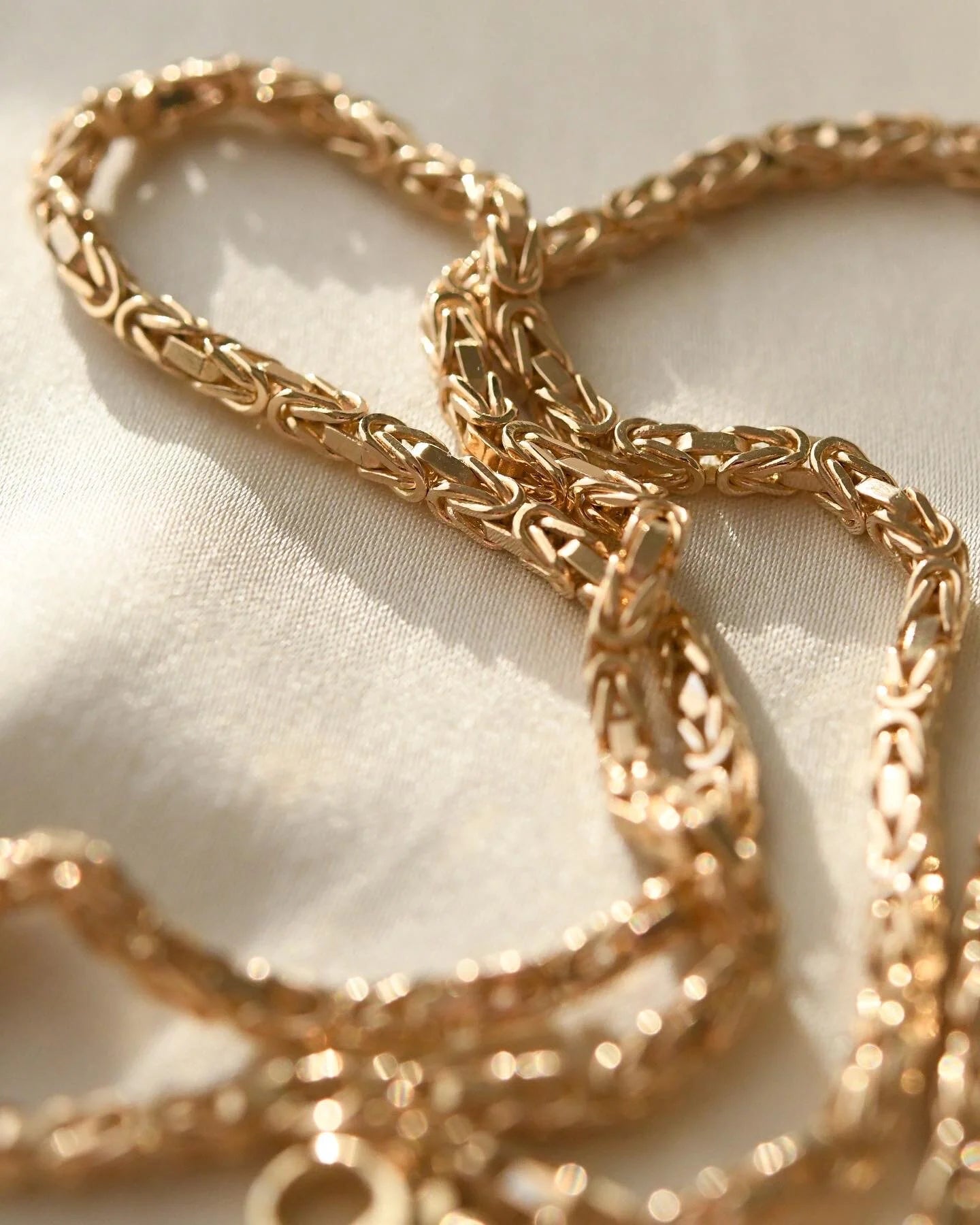 Glowing Byzantine Chain 14K Gold