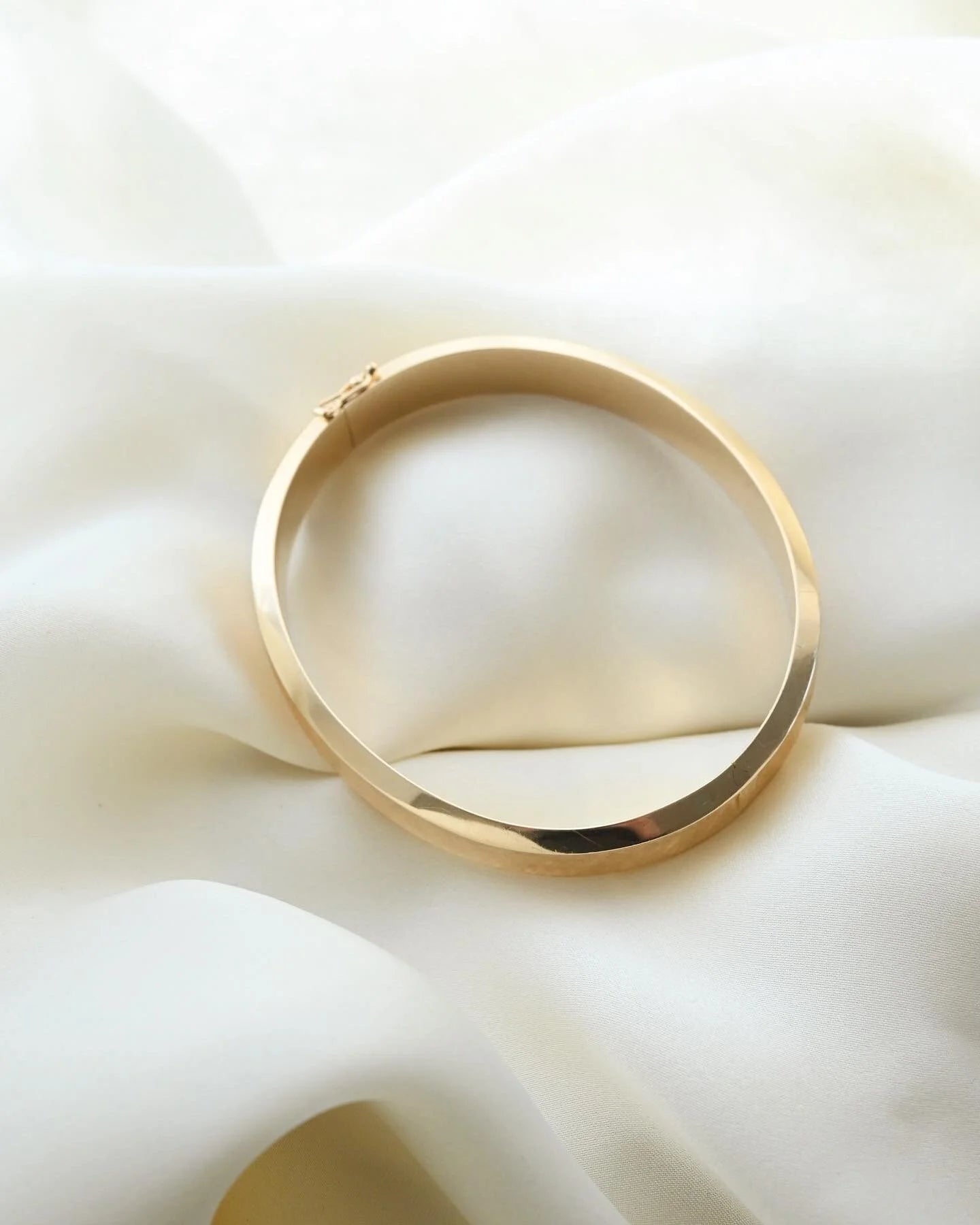 Beautiful Textured Danish Vintage Bangle by J. Asby 14K Gold 1960s