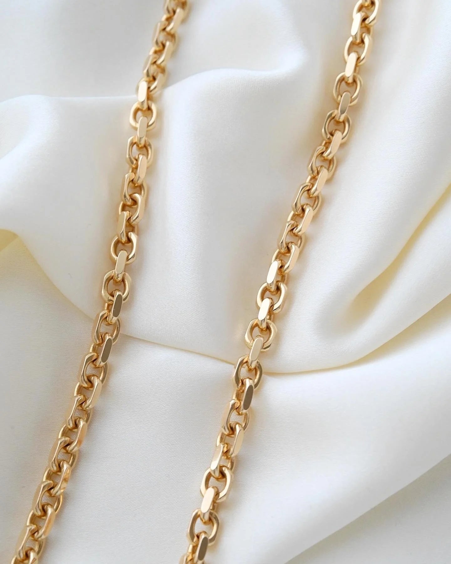 Rare Italian 57 Grams Anchor Link Necklace 20.25 Inches 18K Gold