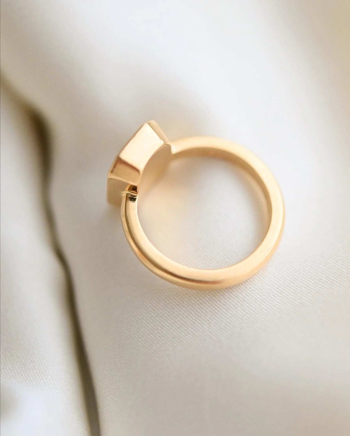 Extraordinary Monogram Signet Ring Antique 18K Gold 1920
