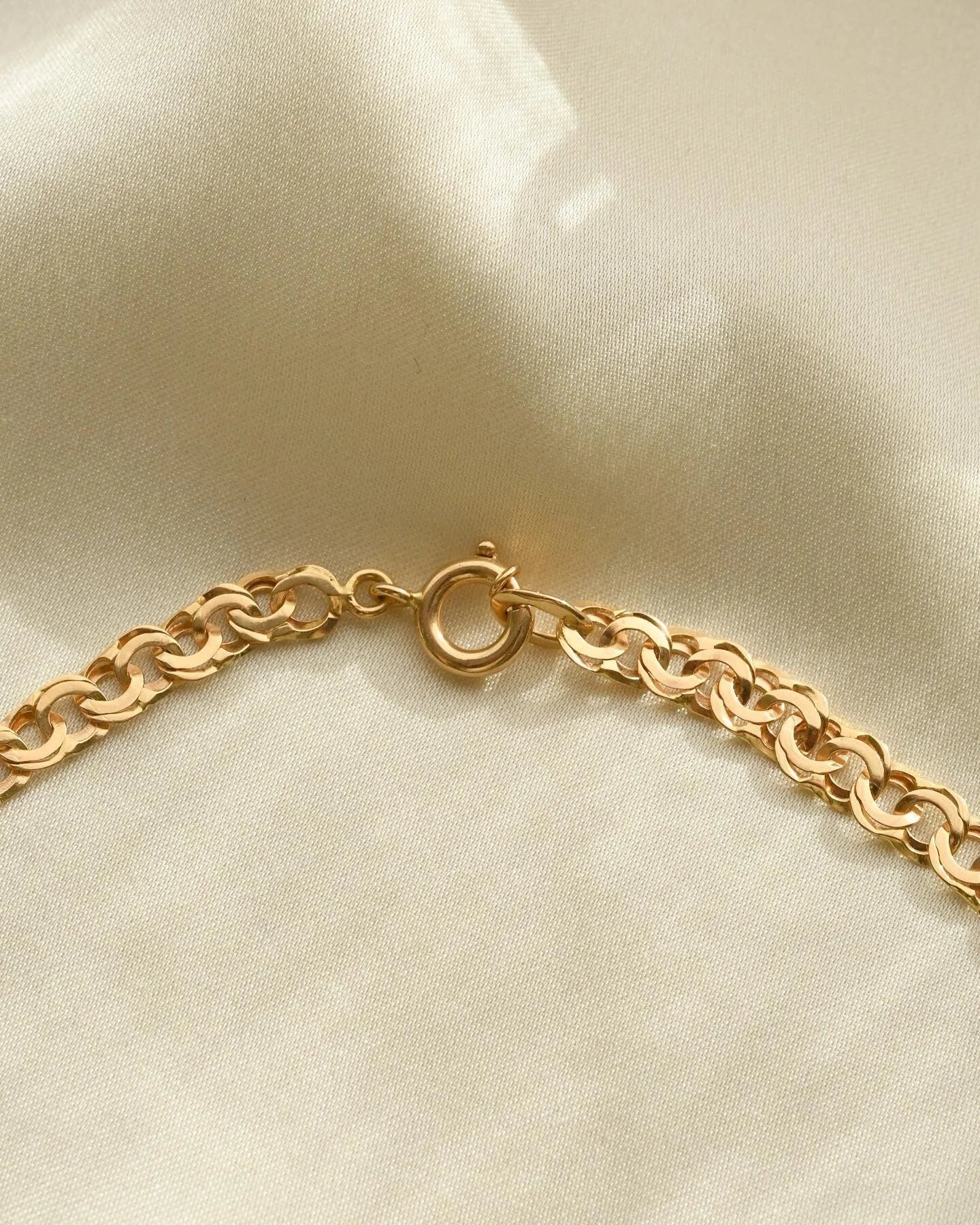 Radiant Soft Pastel Rose Gold Bismarck 18K Gold 1960