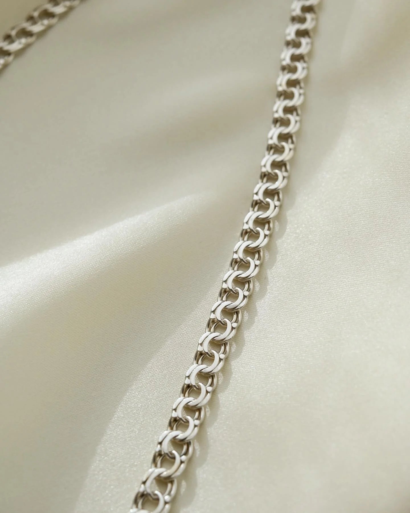 Beautiful Vintage Bismarck Necklace Silver
