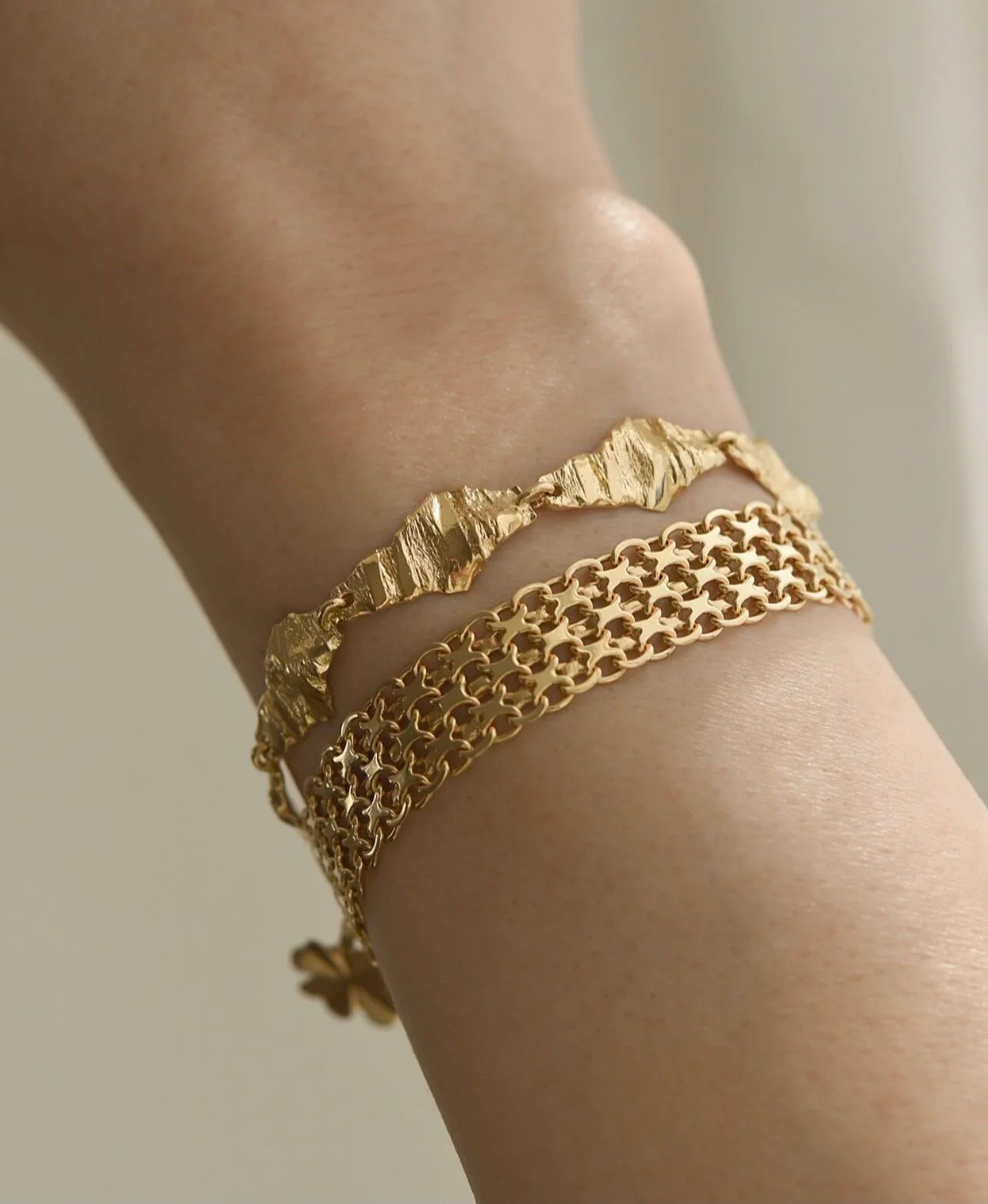 Beautiful Swedish Nugget Bracelet 18K Gold 1976