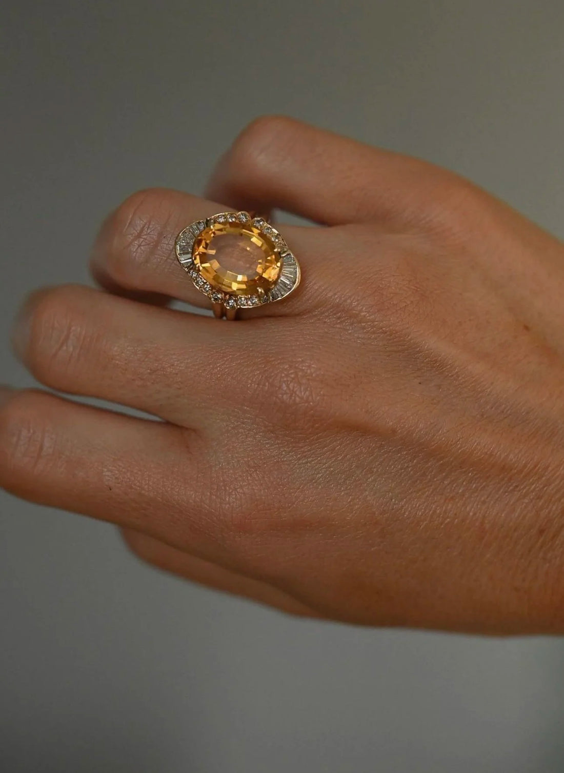 Beautiful Citrine and Diamond Ballerina Set Vintage Ring 18K Gold 1950s