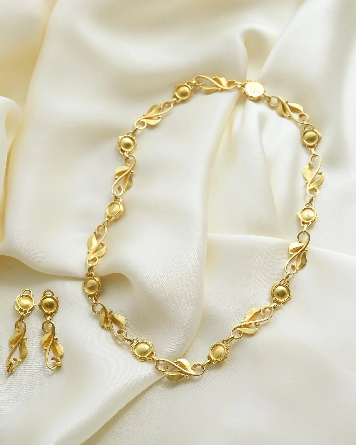 Stunning Rare Masterpiece Necklace by Georg Jensen 18K Gold Beg.1900s