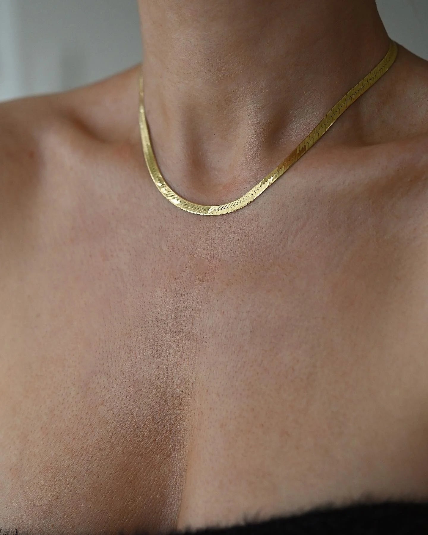 Sexy 15 Grams Italian Vintage Herringbone Necklace 18K Gold