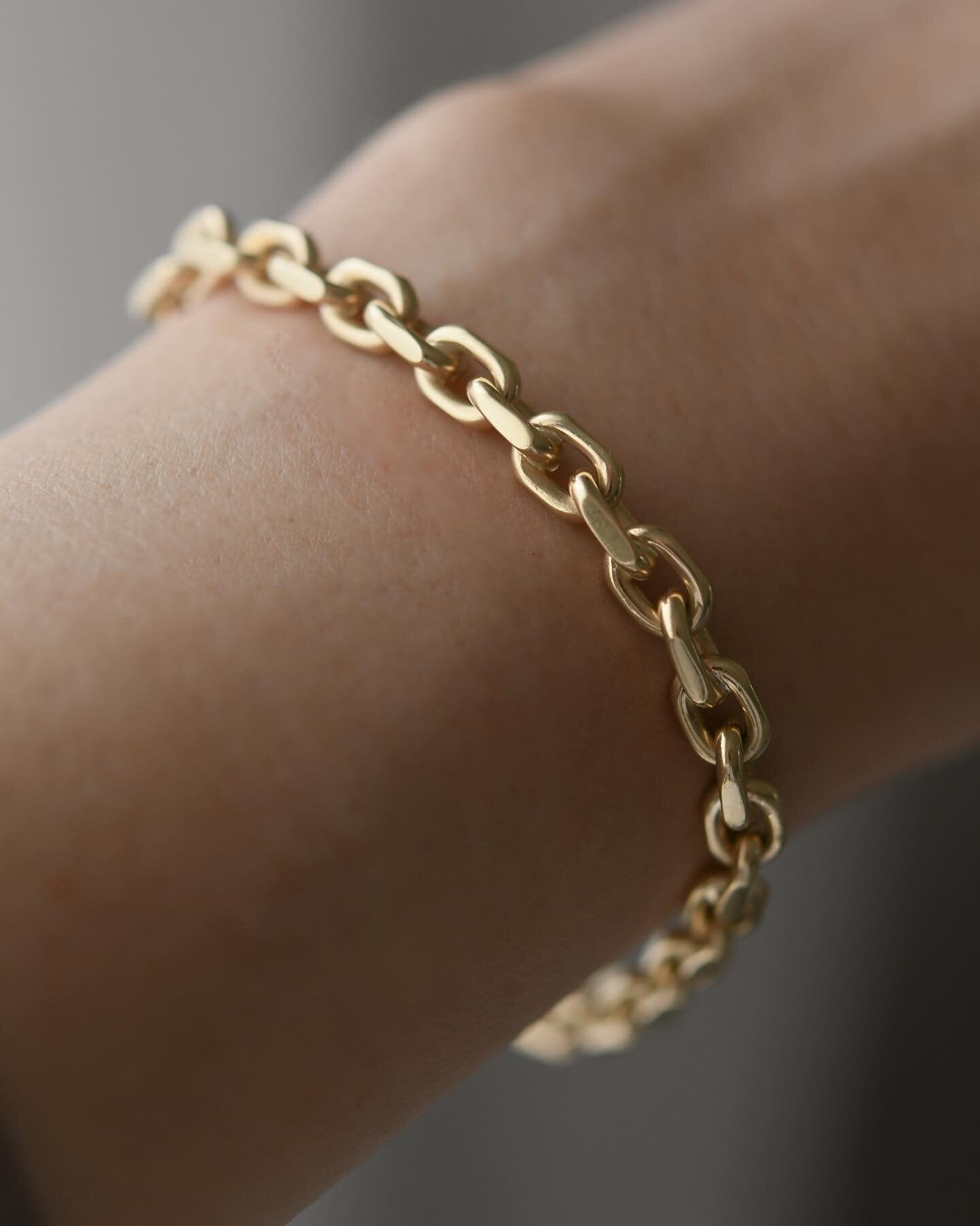 Glowing Vintage Anchor Link Bracelet 20 Grams 14K Gold