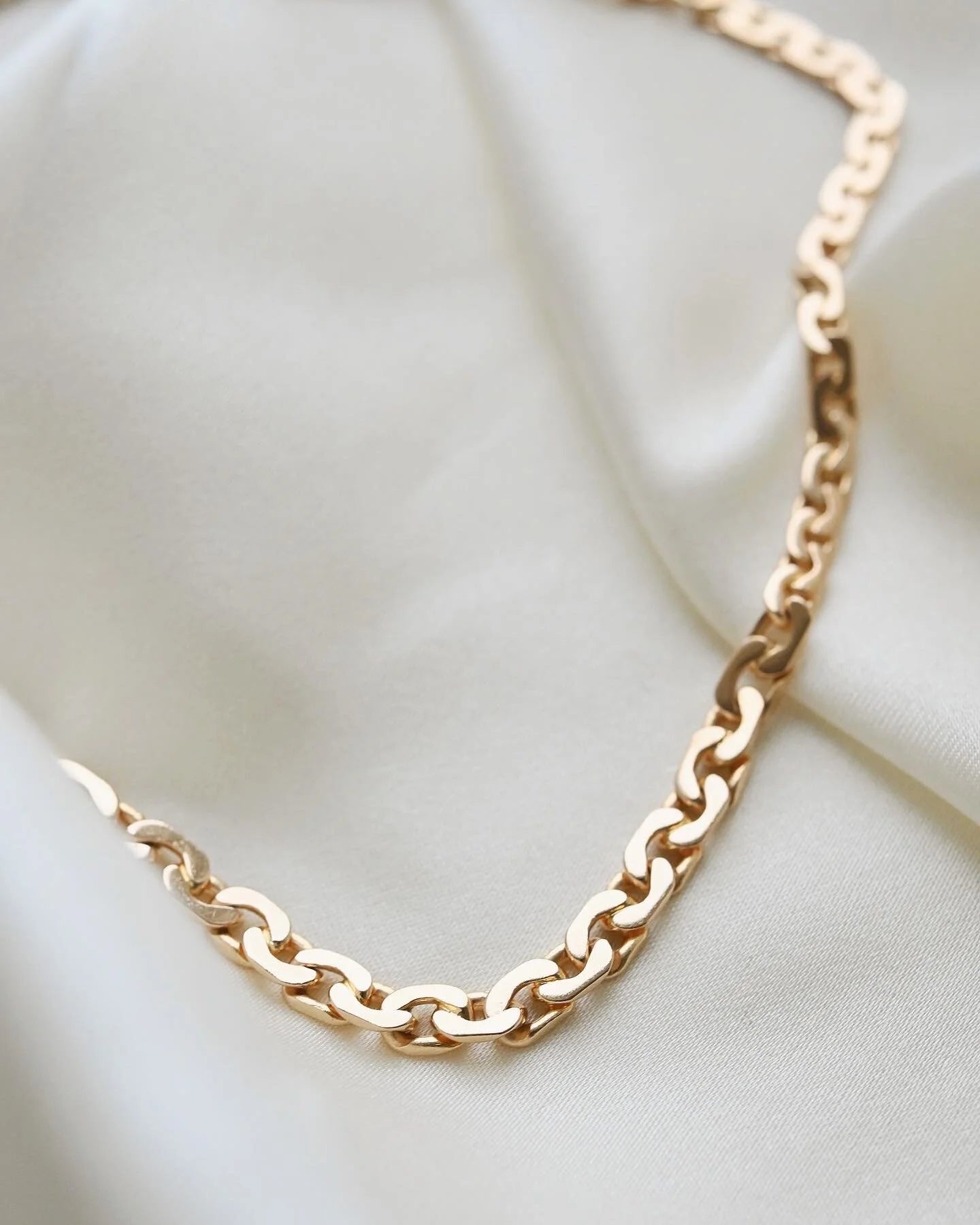 Antique Virola Link Watch Chain 18K Gold 1937