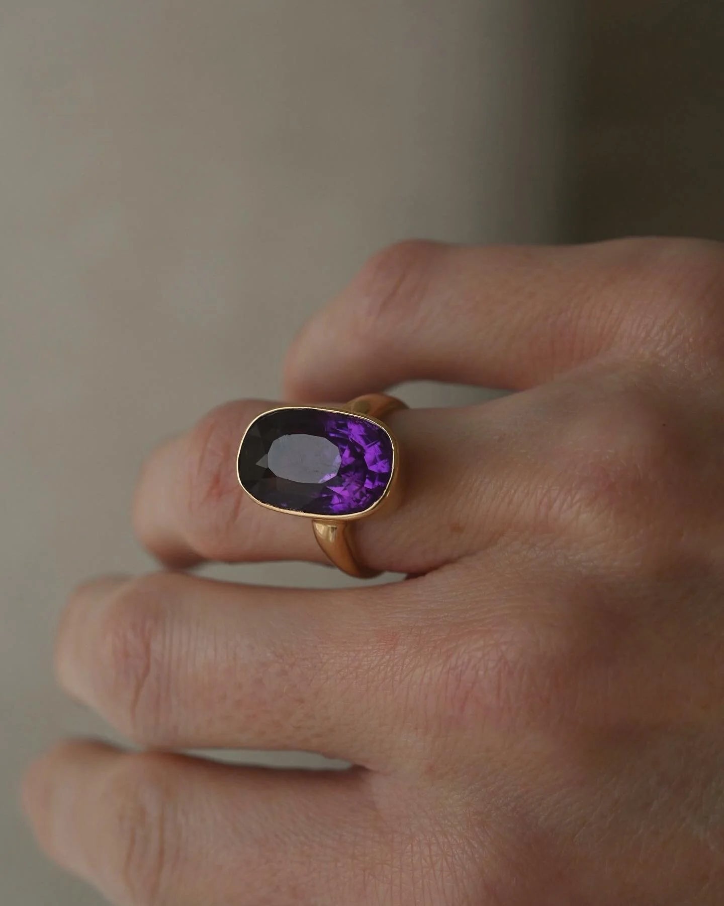 Shipping included! Gorg Antique Amethyst Ring 18K Gold 1928