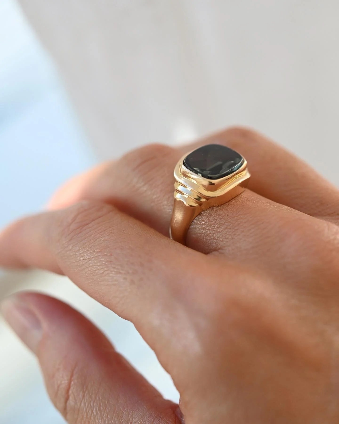 Vintage Ring w Green Spinel 18K Gold 1964