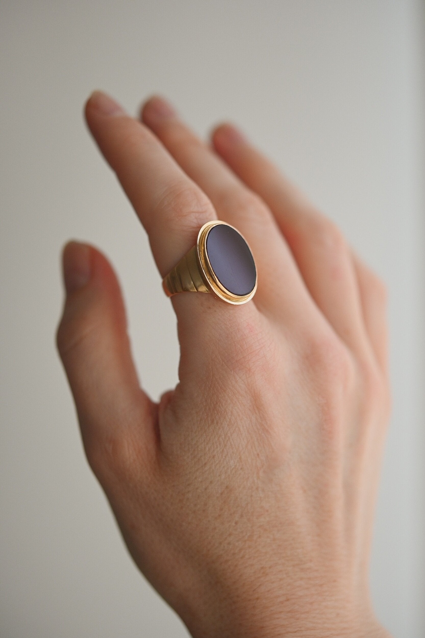 Antique Edwardian Signet Ring Red Agate 18K Gold Sweden 1908