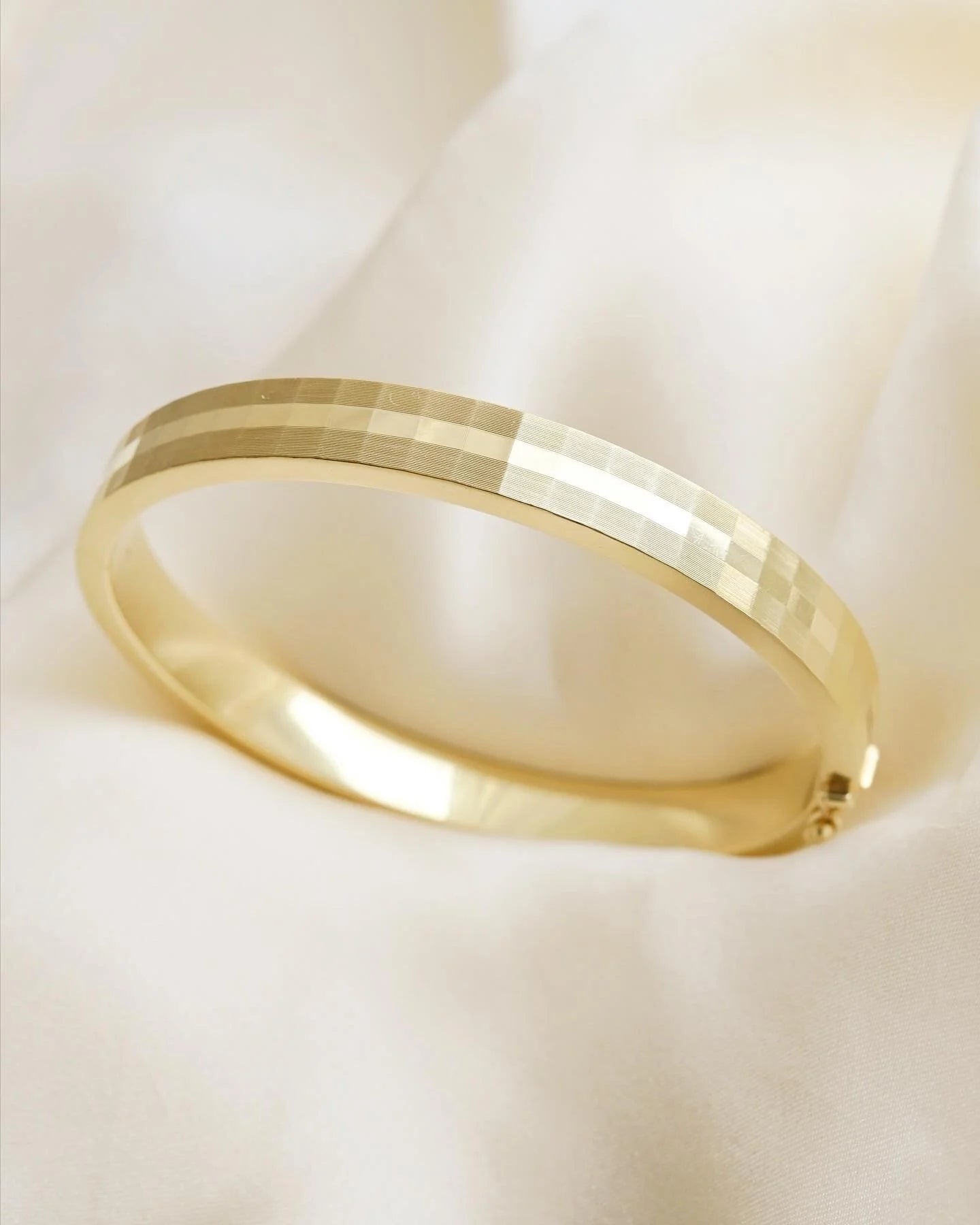Super Heavy Gorg Bangle 14K Gold 1970s Sweden