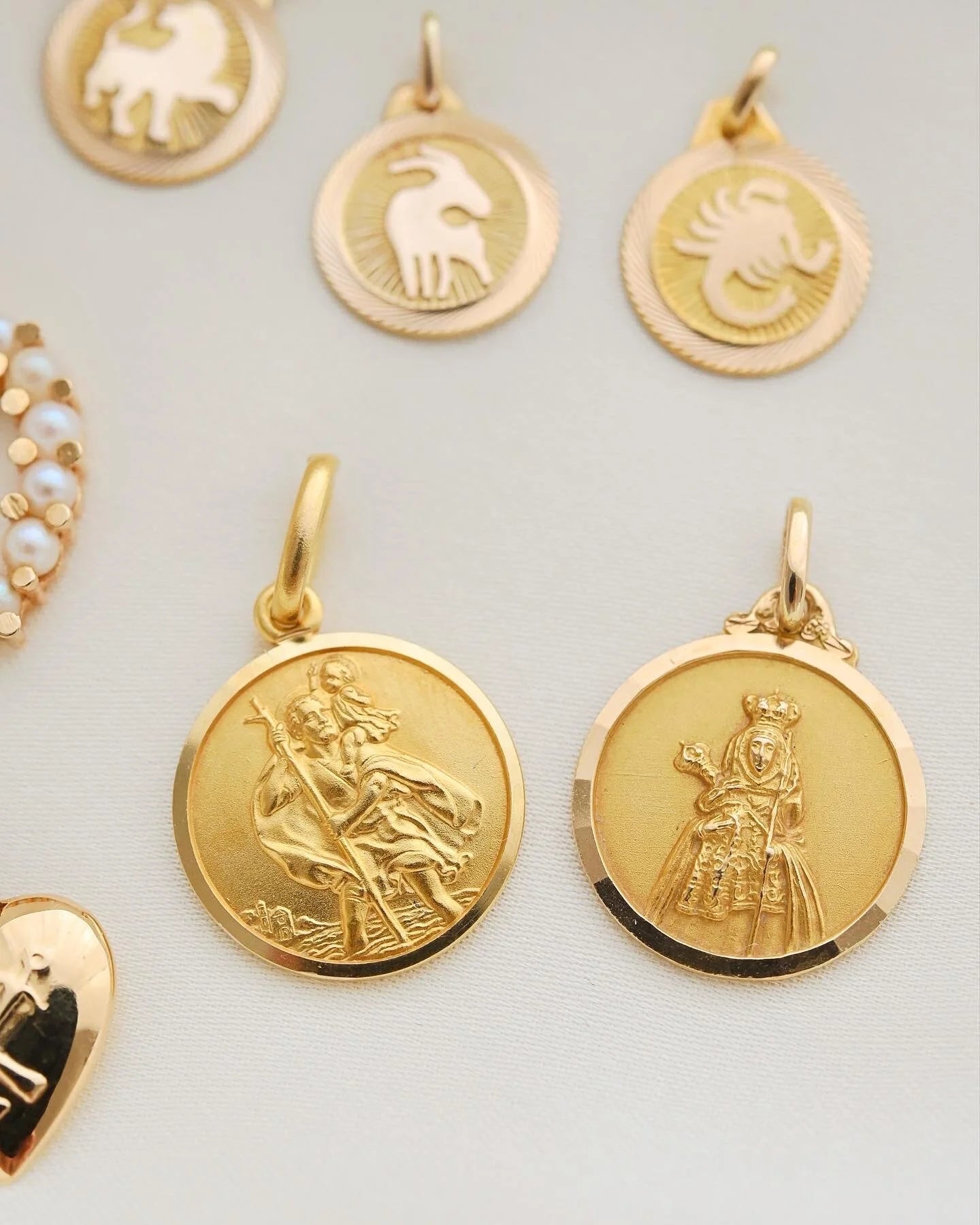 The Best Vintage Charms 18K Gold 1970s