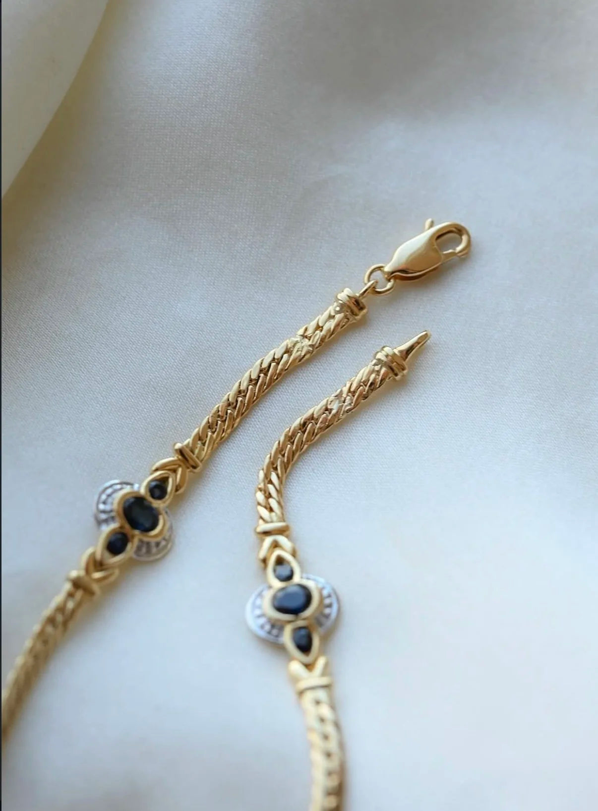 Beautiful One of A Kind Vintage Sapphire Bracelet 18K Gold