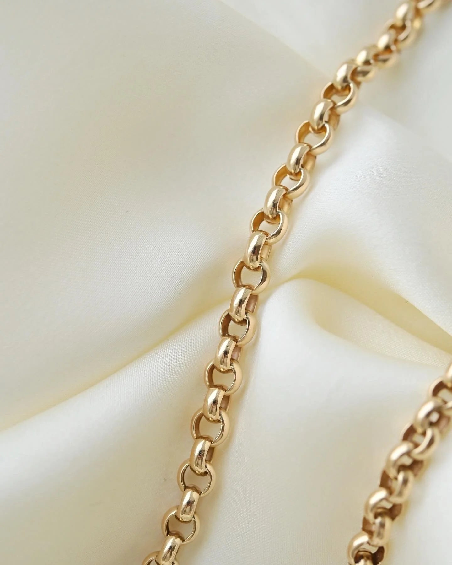 Antique 19 Inches Rolo Link Chain 18K Gold 1800s