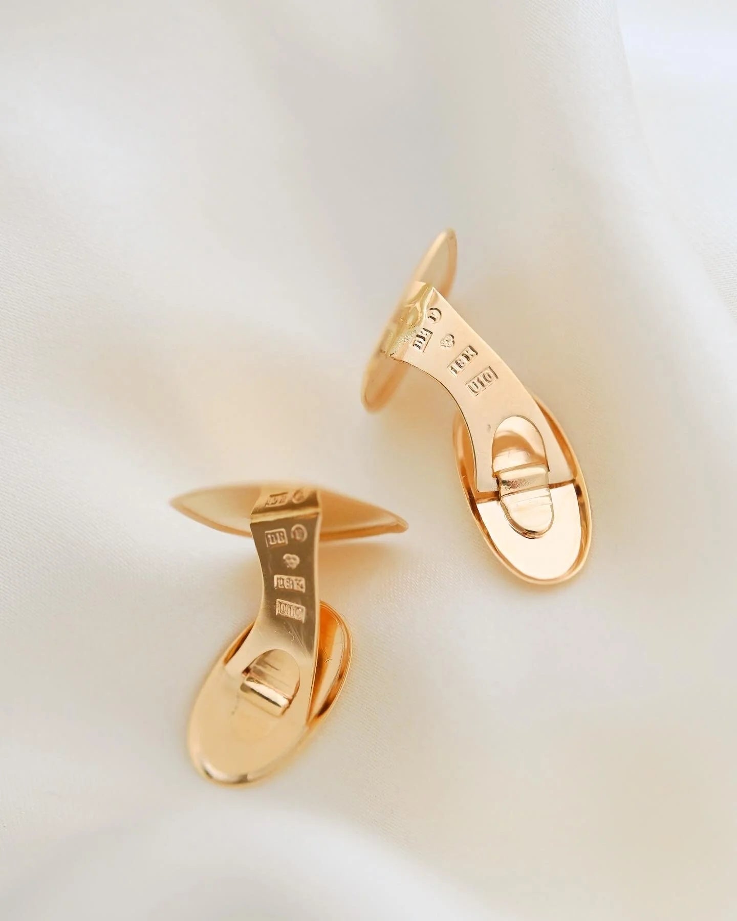 The Most Pretty Cufflinks JS / SJ Initials 18K Gold Mid 1900s