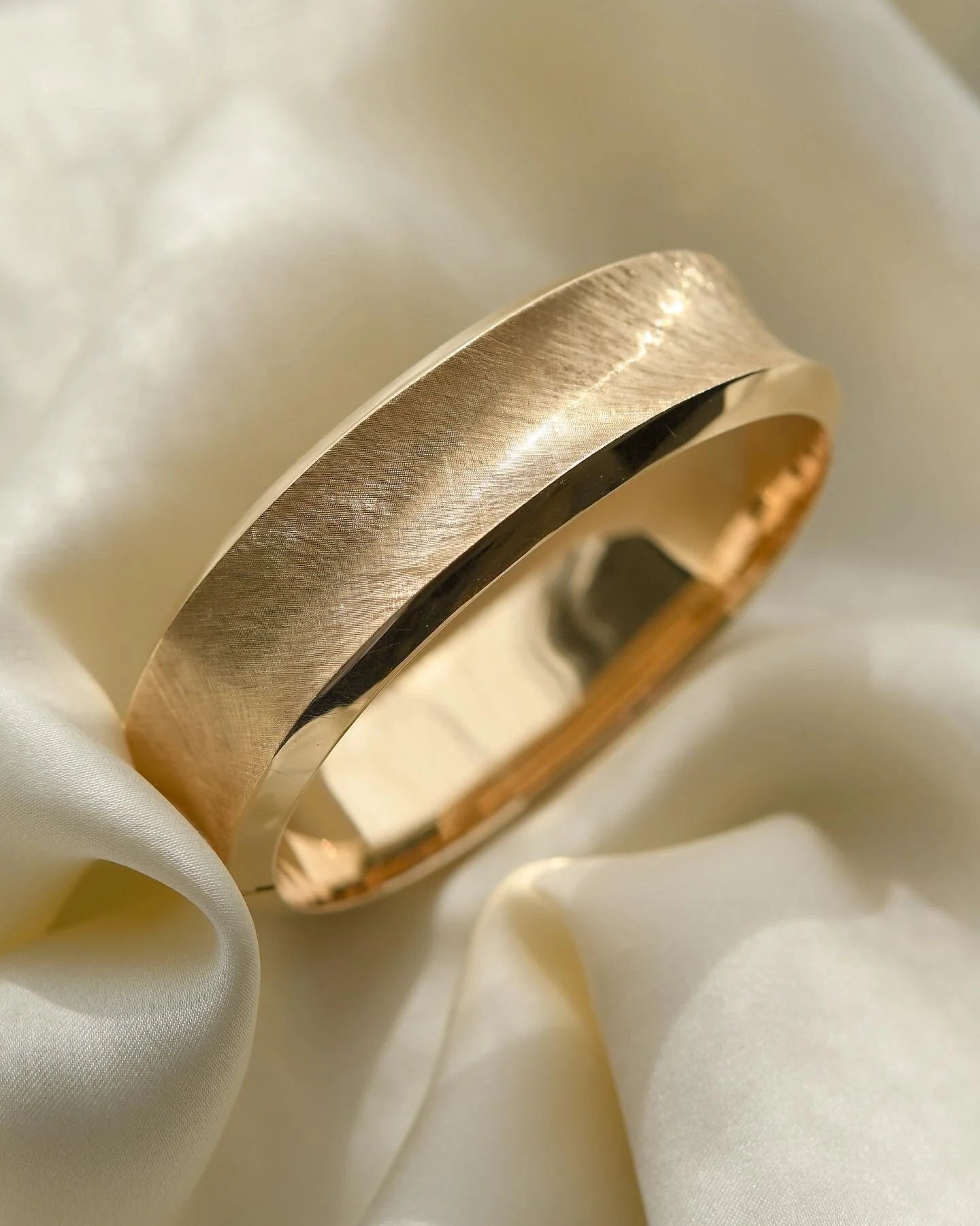Radiant Textured Vintage Bangle 14K Gold 1970s