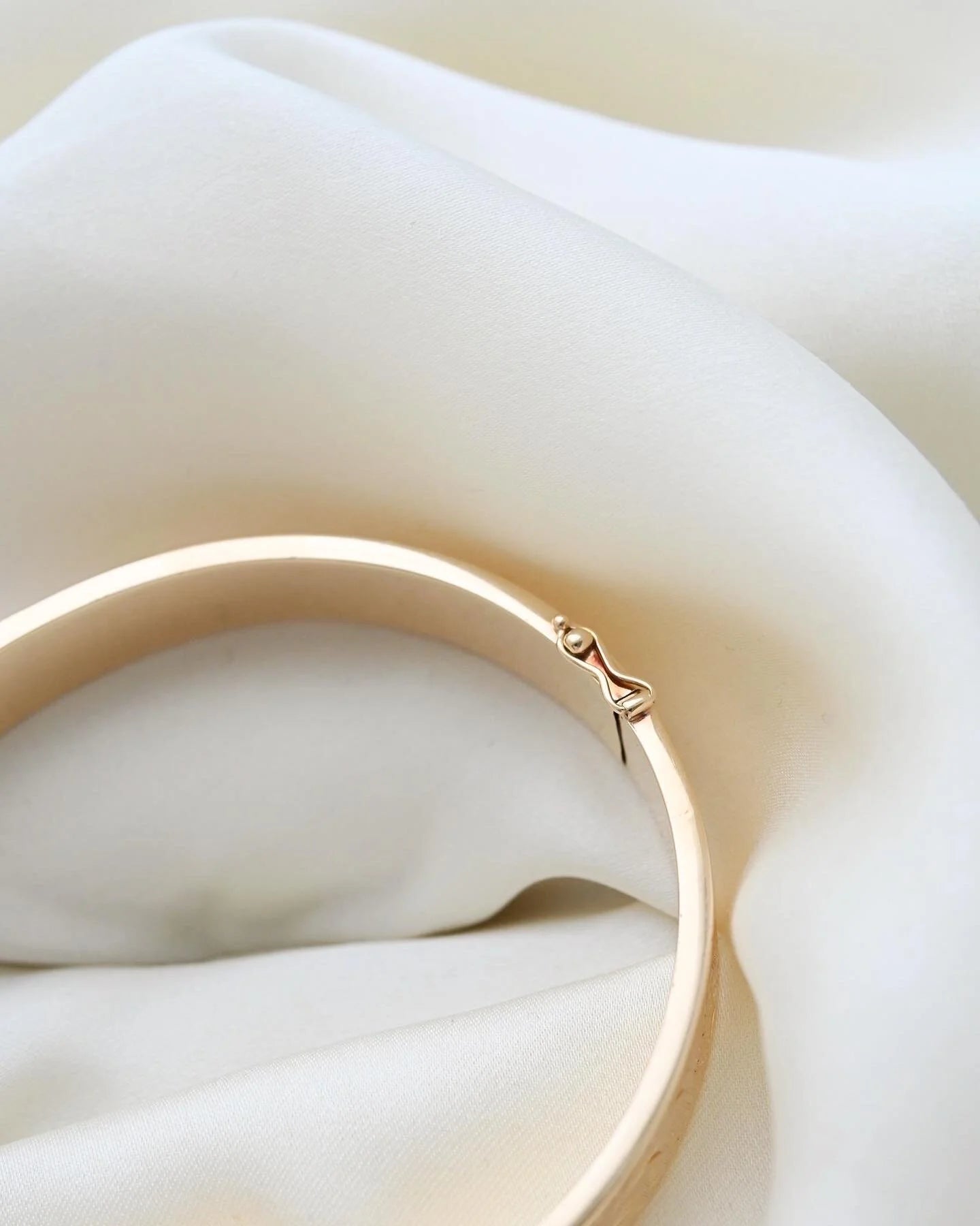 Divine Flower Engraved Danish Vintage Bangle 14K Gold