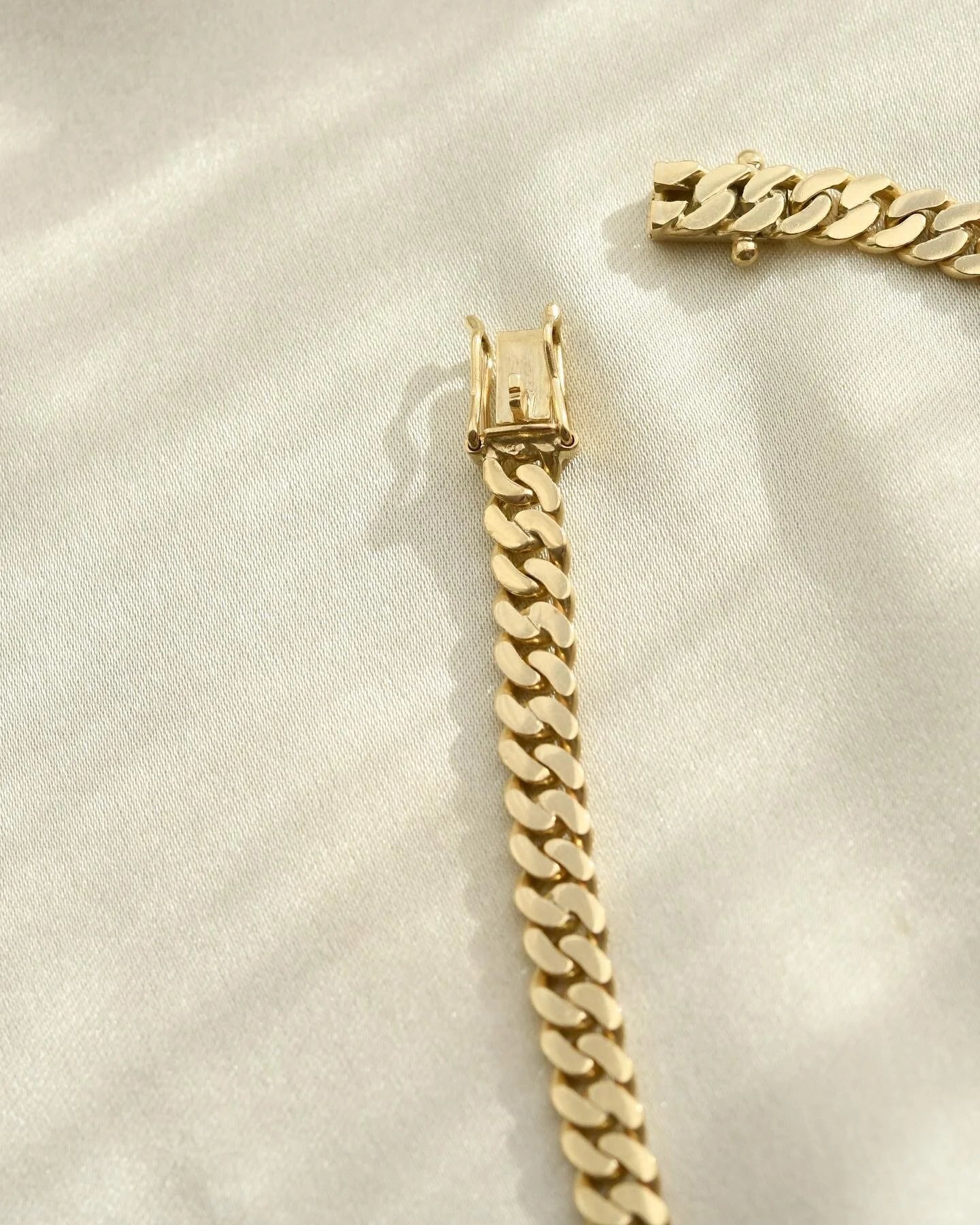 Sexy, CHUNKY Curb Link Chain 14K Gold