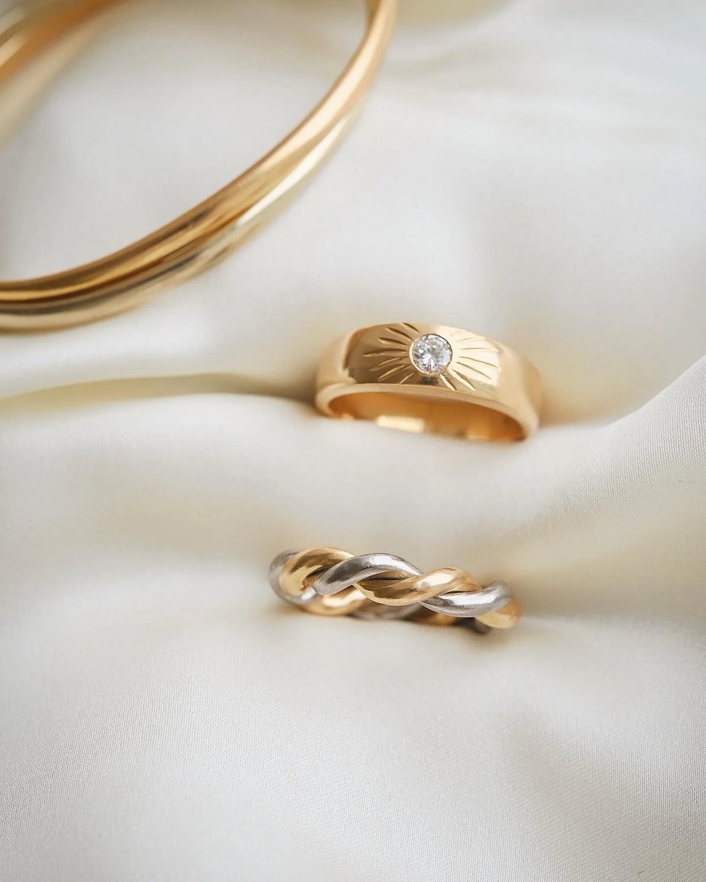 Rare Vintage Twisted Two Tone Band 18K Gold 1944